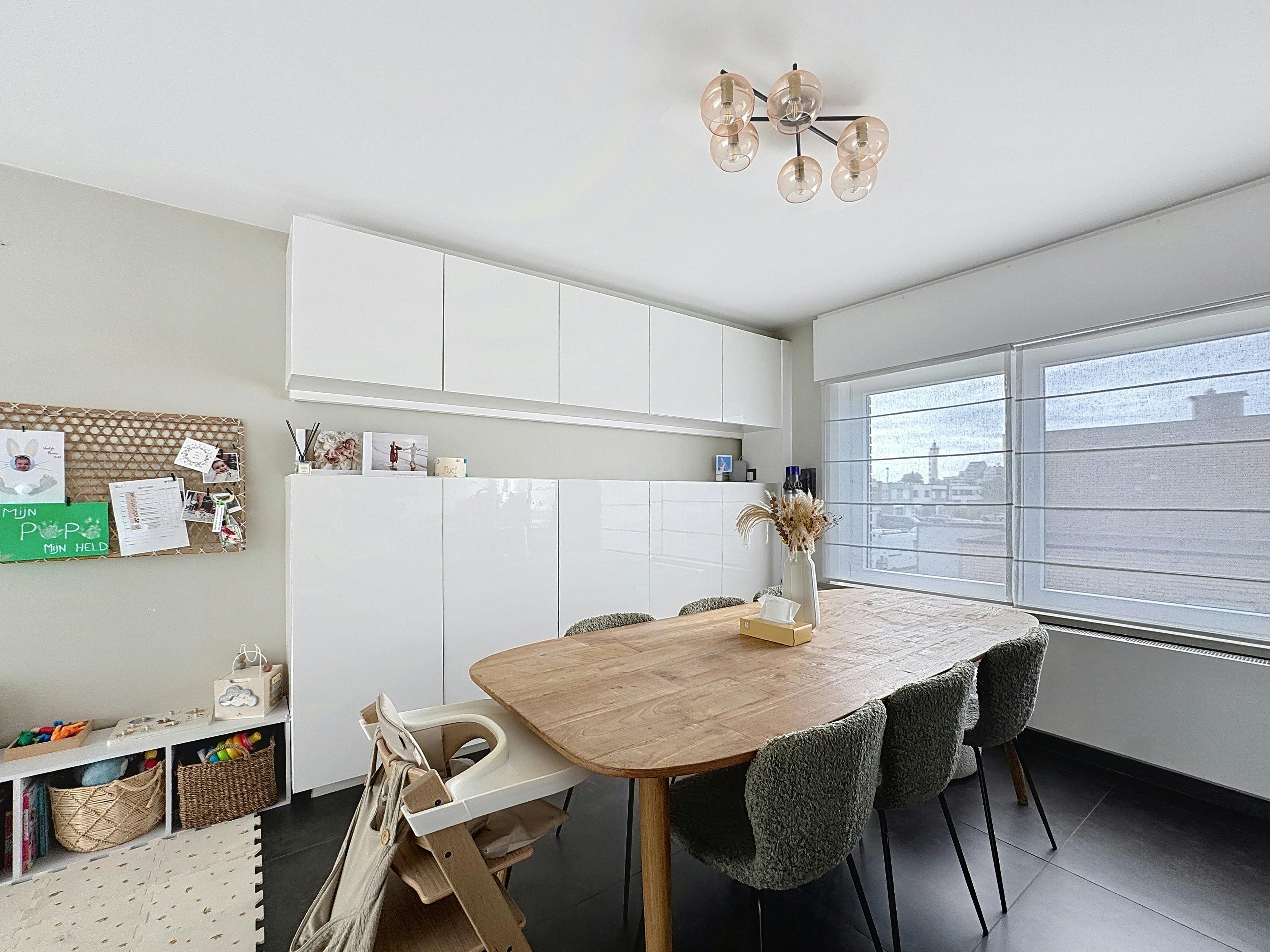 Lichtrijk en instapklaar huis met tuin te koop in Heist foto 6