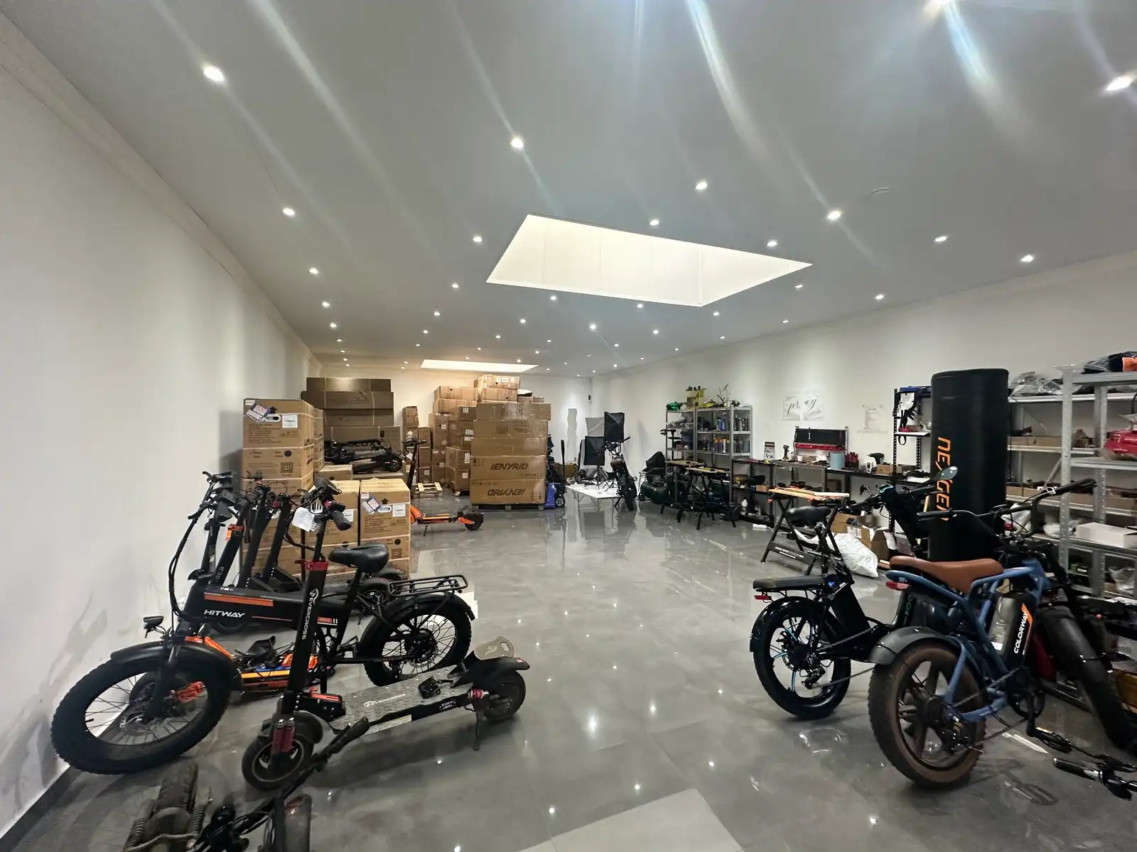 Commercieel gelijkvloers met stabiele huurder op topligging foto 7