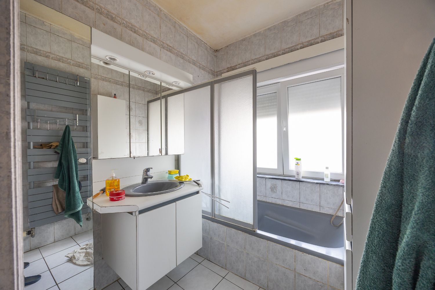 Ruim appartement met 5 garages foto 12