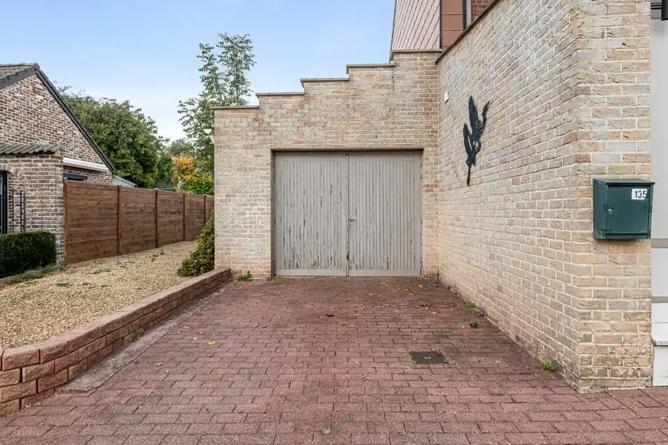 VERRASSEND RUIME GEZINSWONING MET 3 SLKS IN MONTENAKEN foto 32