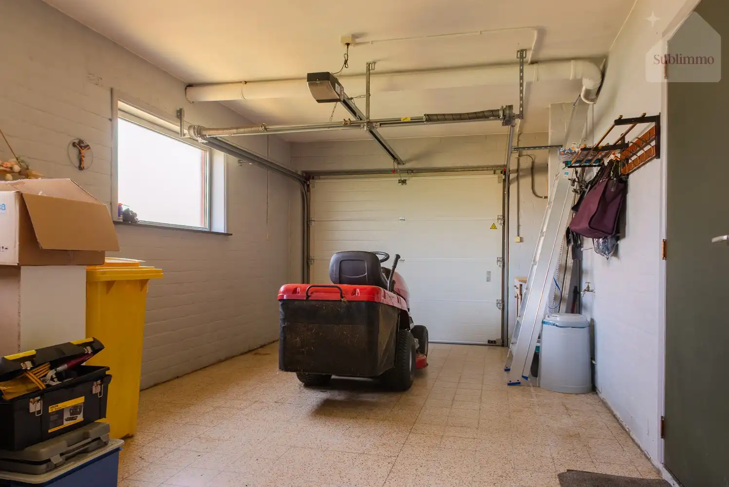 Eengezinswoning met 4 slaapkamers, garage en volledig omheinde tuin op een perceel van 972m² in Meerhout. foto 31