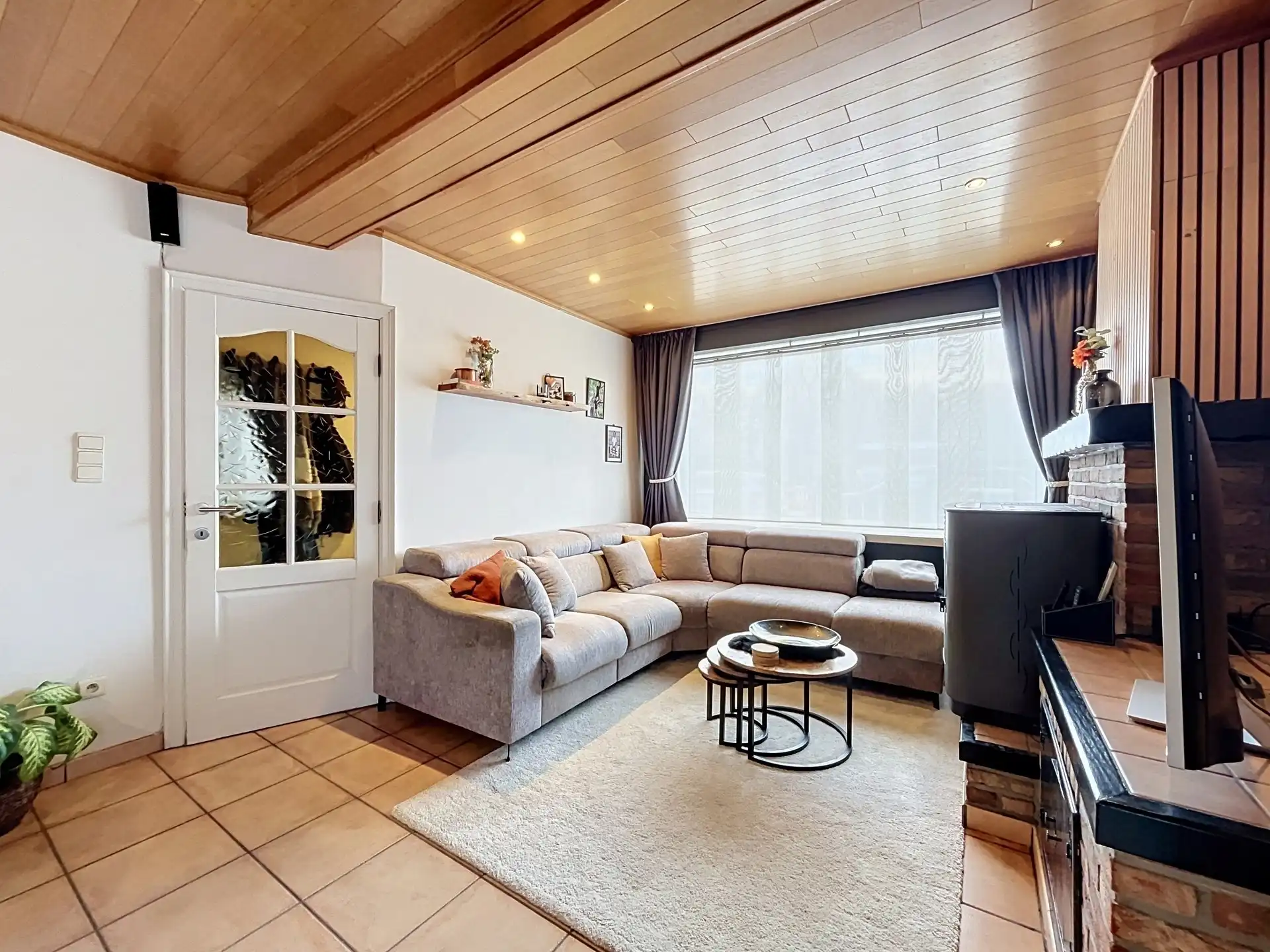 Instapklare gezinswoning met 3 slaapkamers en garage! foto 2
