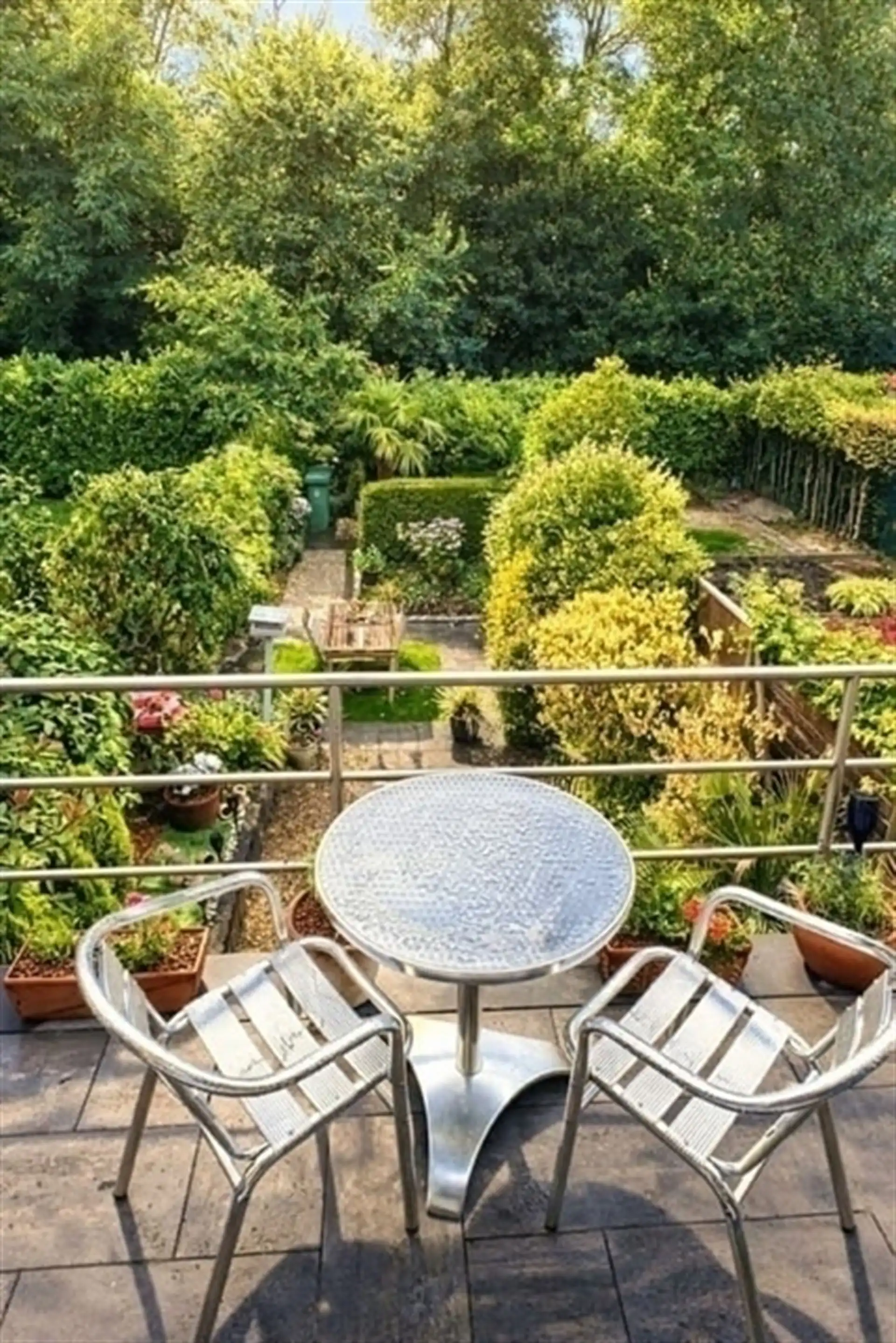 Woning gelegen in een oase van rust en natuur! foto 9