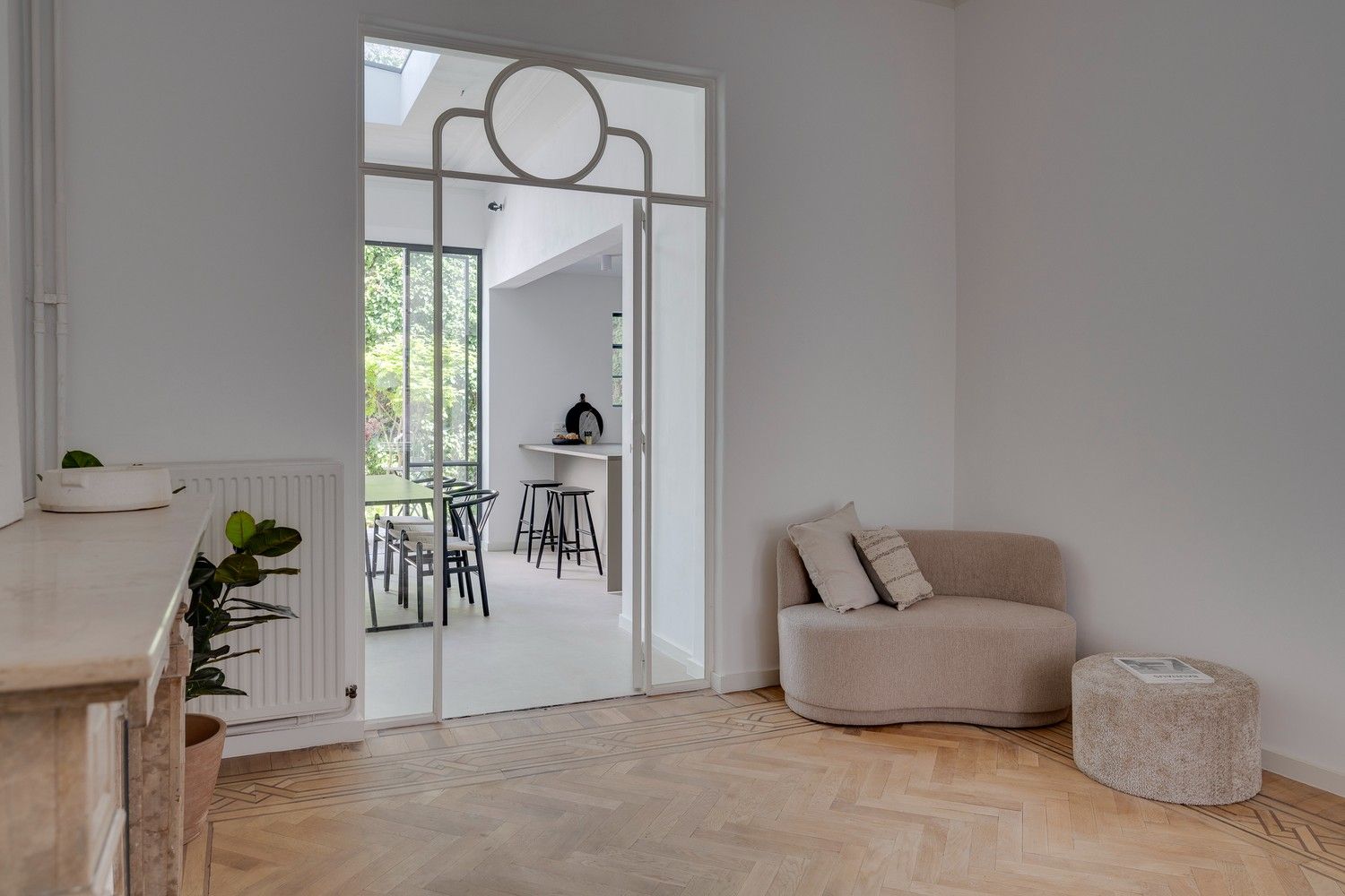 Karaktervol herenhuis met 6 slaapkamers, stadstuin en hoogwaardige afwerking foto 6