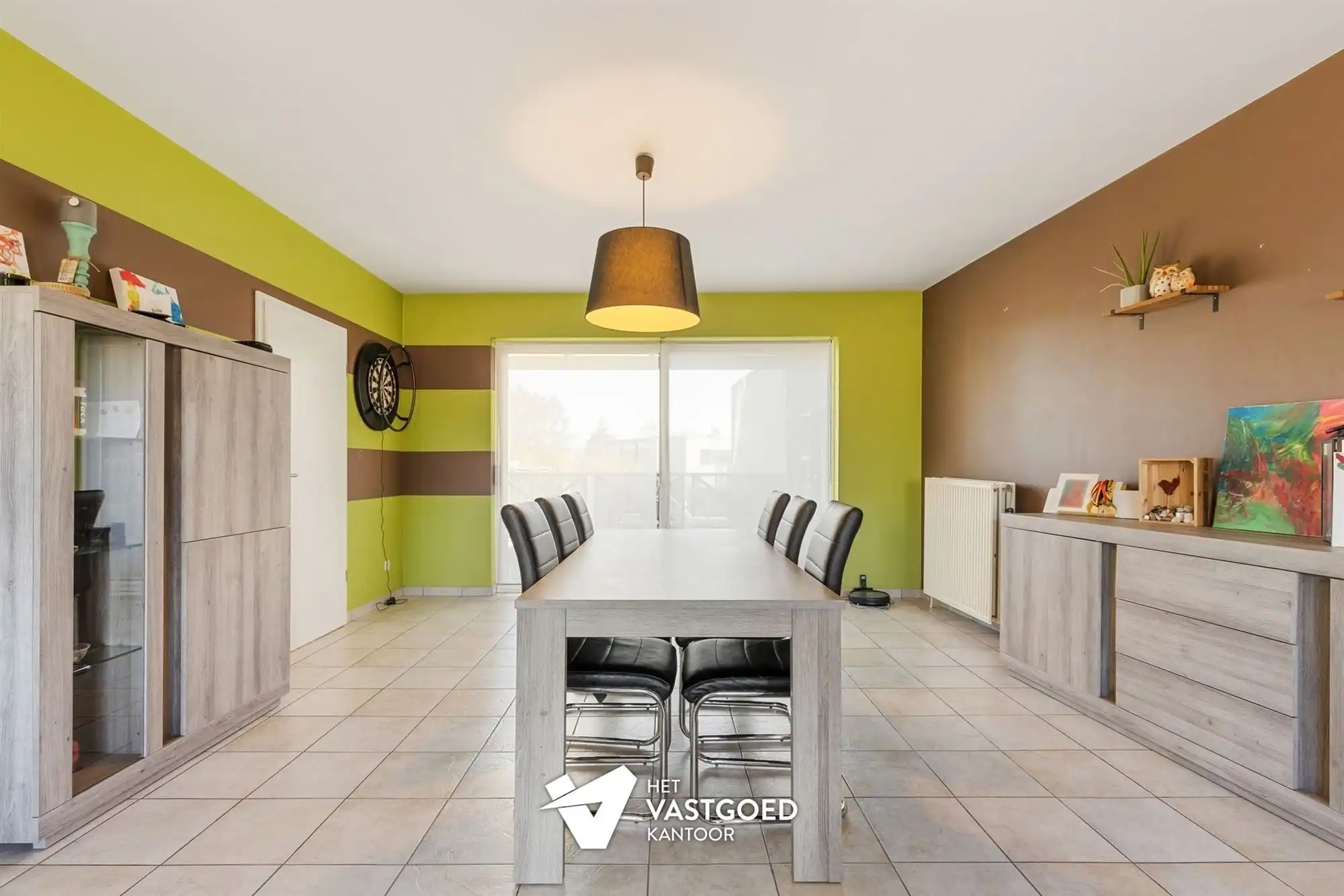 ZEER RUIM EN LICHTRIJK DUPLEX APPARTEMENT (149M²) MET 2 SLAAPKAMERS EN LEUKE VERANDA MET 2 TERRASSEN TE LAAKDAL foto 8