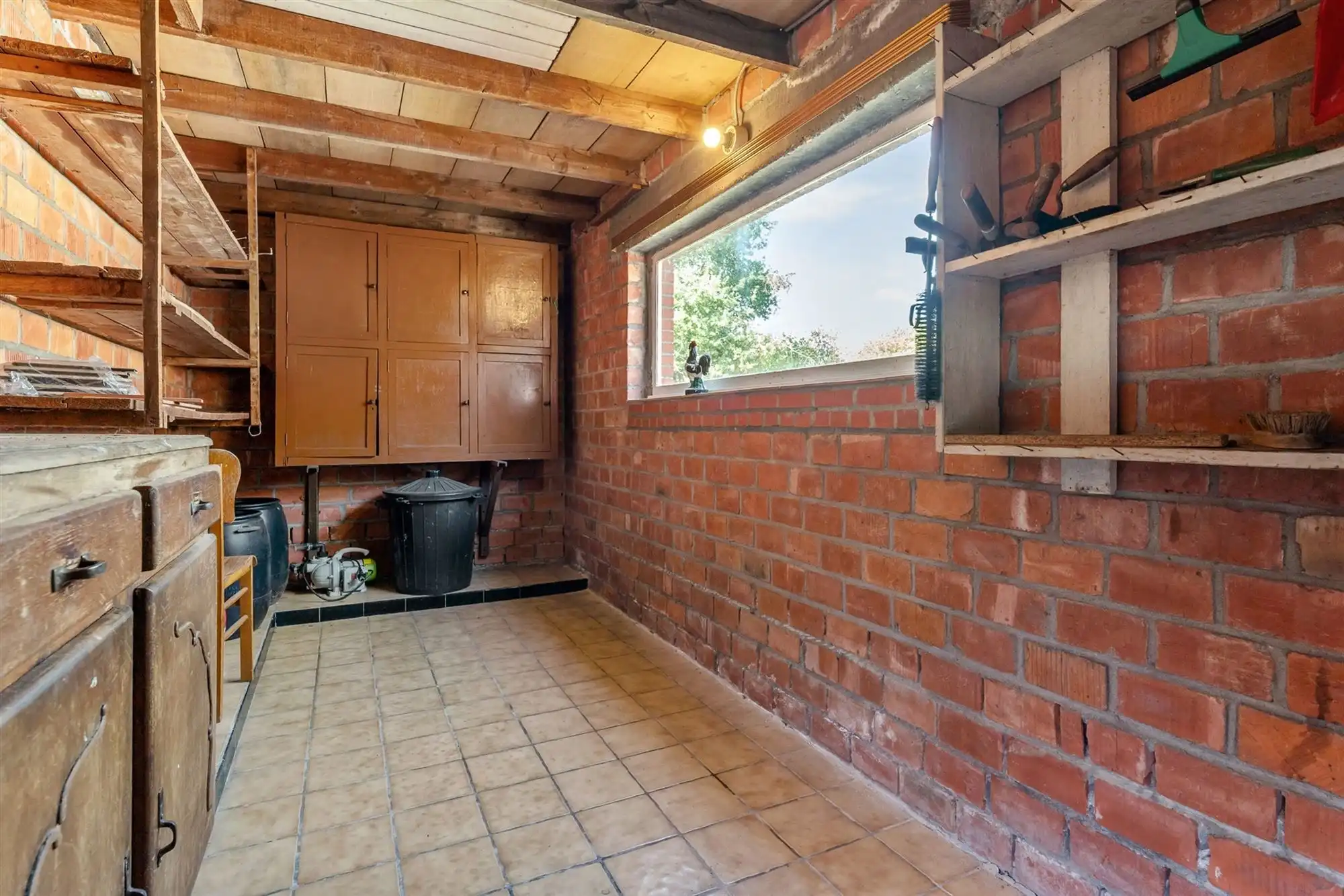 GOED ONDERHOUDEN GELIJKVLOERSE WONING MET 3 SLAAPKAMERS RUSTIG GELEGEN TE STAL foto 28