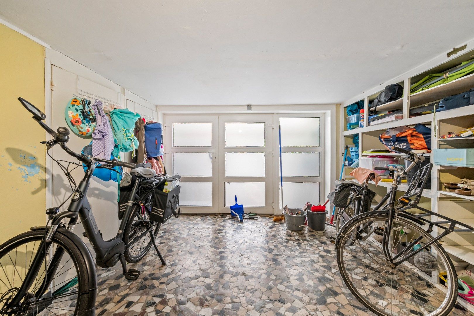 Goed gelegen gerenoveerd woonhuis foto 9