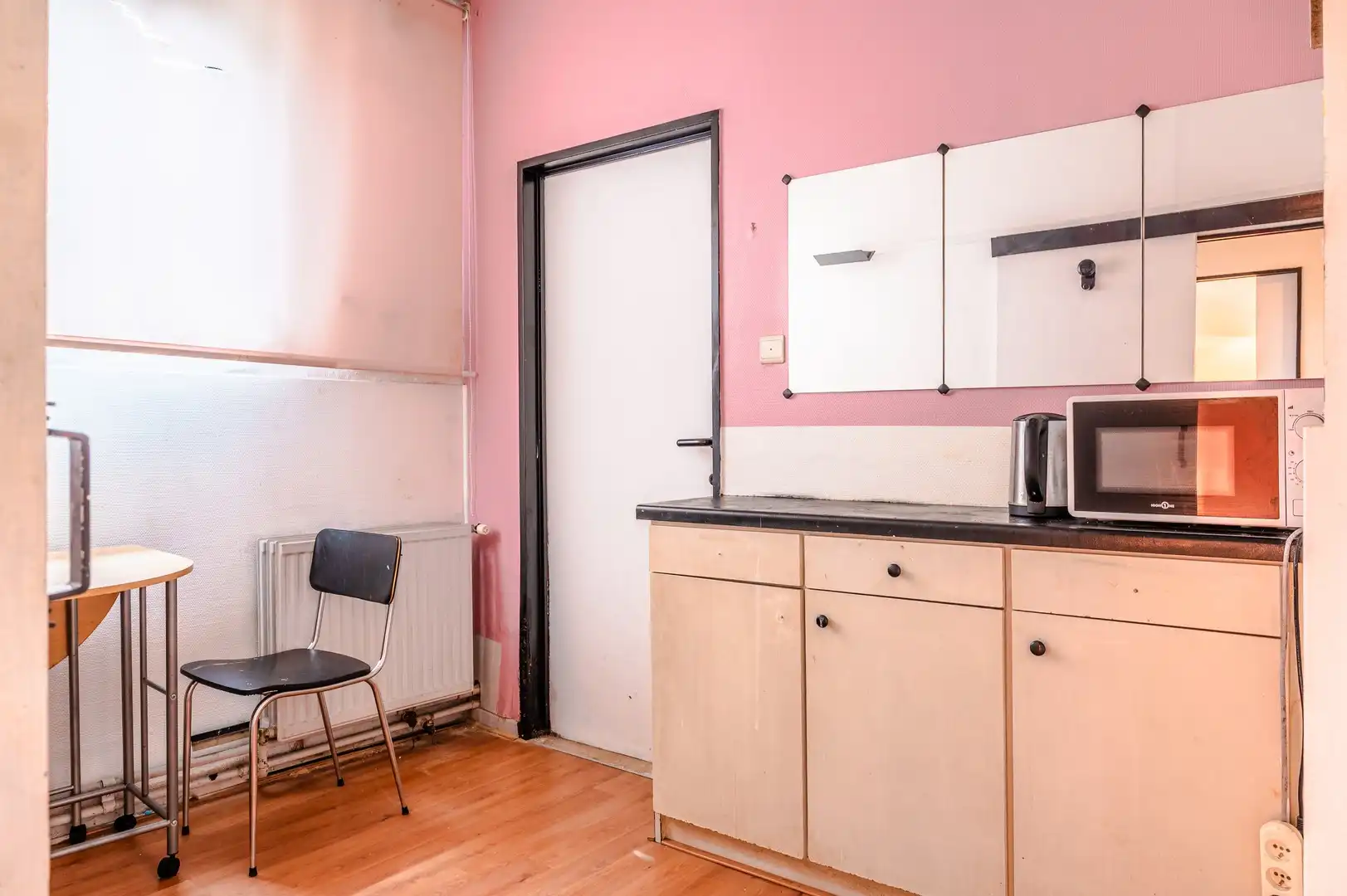 Handelsgelijkvloers ca.100 m² te koop in centrum Burcht — start hier jouw zaak! foto 10