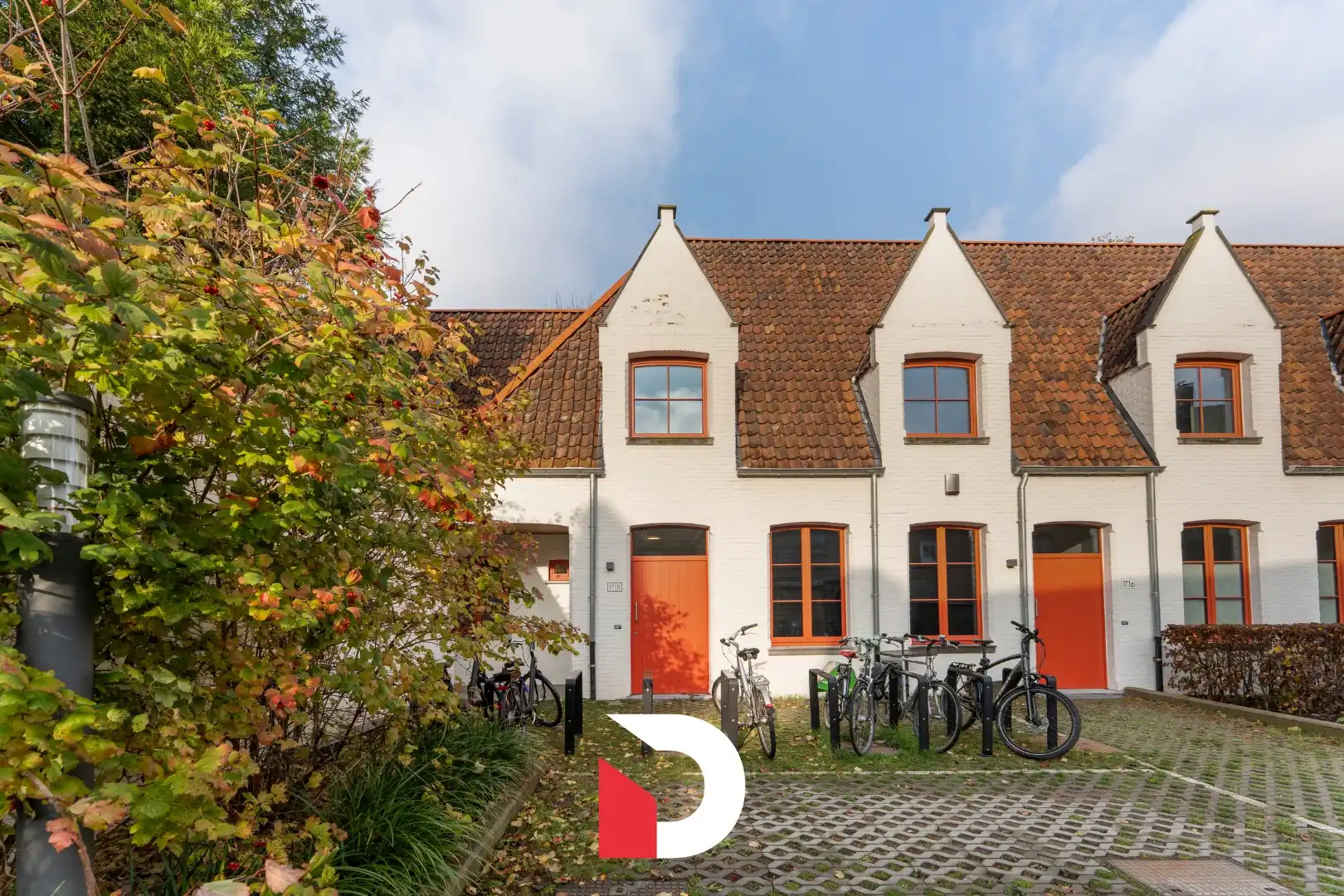 Schitterende stadswoning  in hartje Brugge gelegen op een afgesloten en verdoken binnenplaats. foto 19