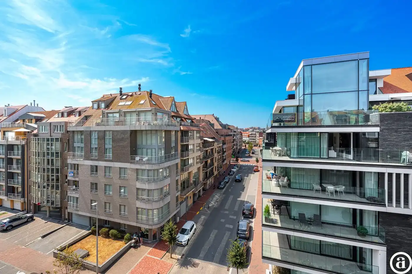 Prachtig gerenoveerd duplex hoekappartement nabij de Lippenslaan foto 4