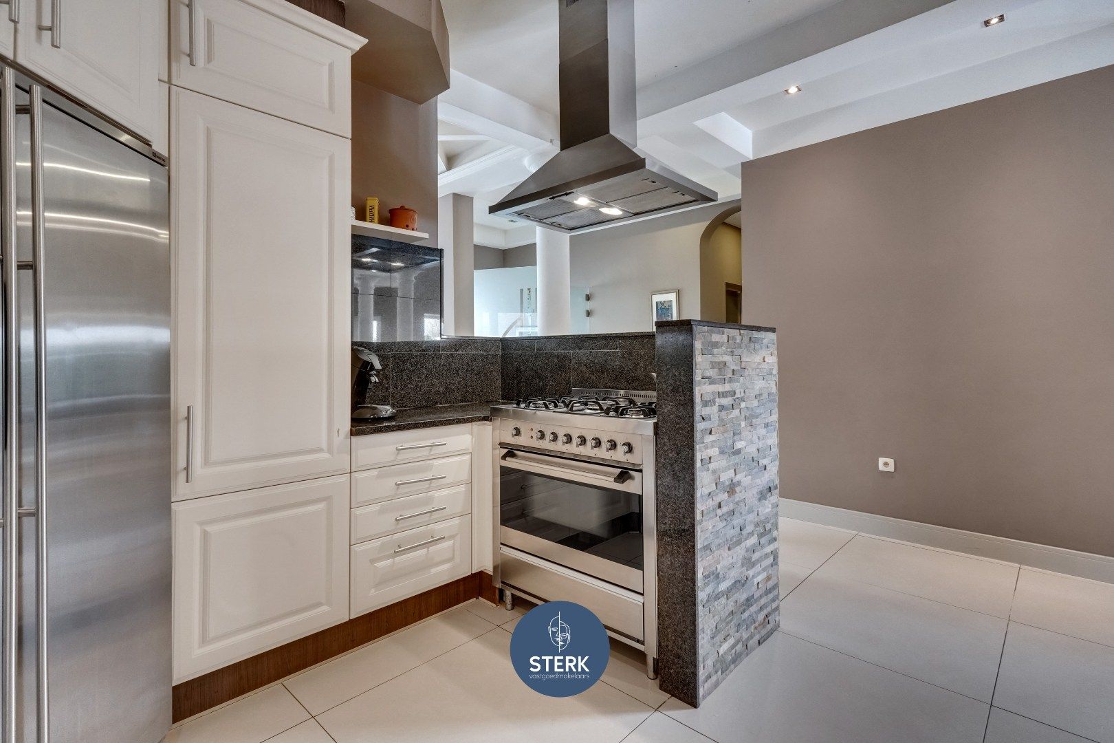 CHARMANTE VILLA MET 5 SLPKS OP EEN GUNSTIGE LOCATIE NABIJ NEDERLAND !  foto 11