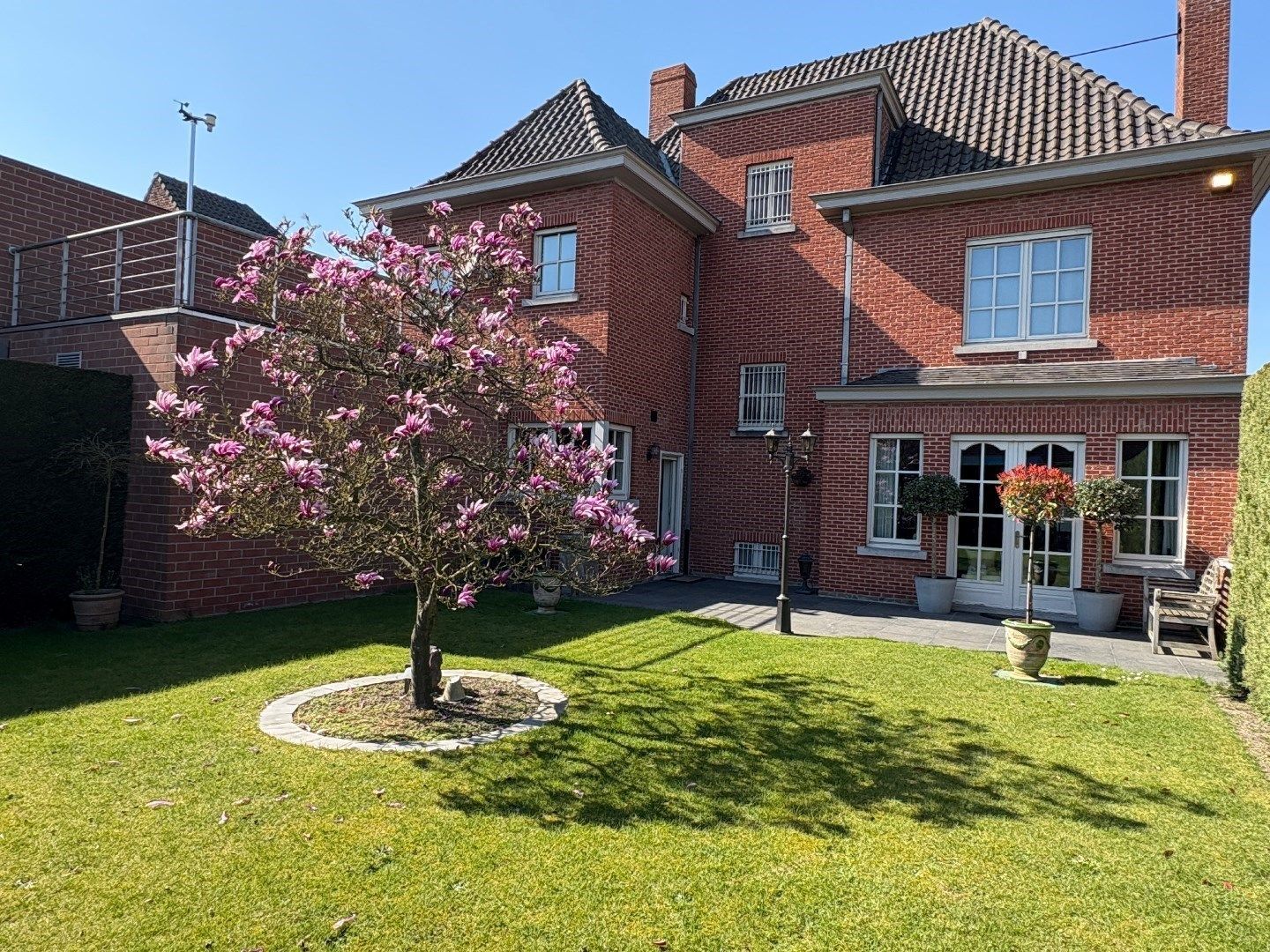 Zeer statige woning te koop in Harelbeke! foto 3