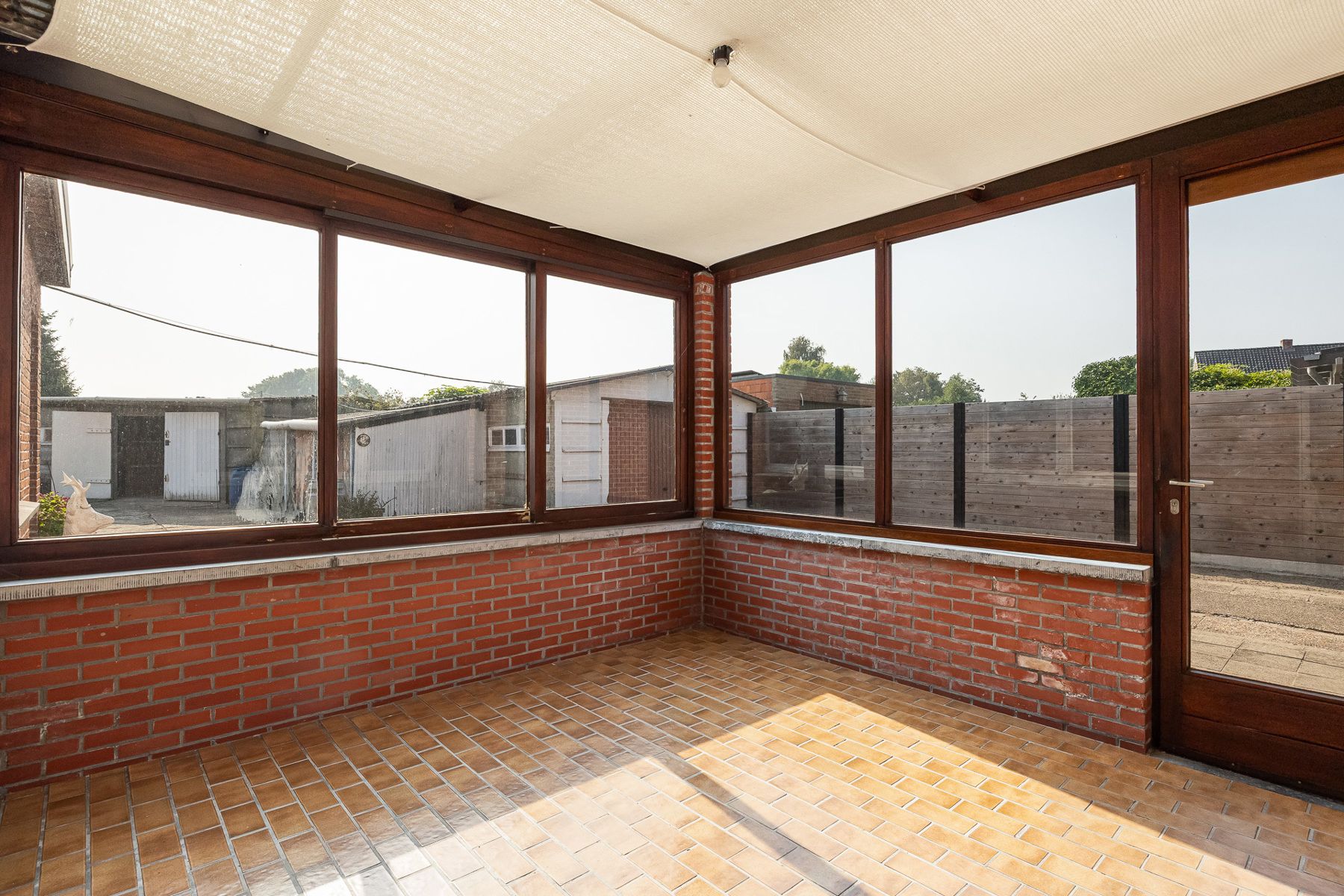 Te renoveren woning op een perceel van ca 1.435 m² in het centrum van Wortel. foto 8