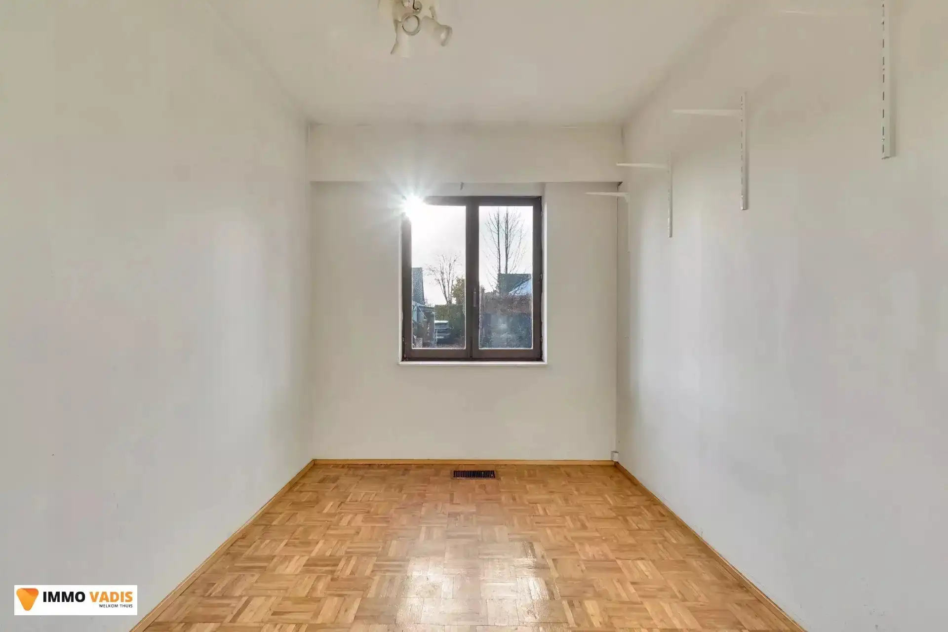 Woning met vijf slaapkamers en inpandige garage foto 11