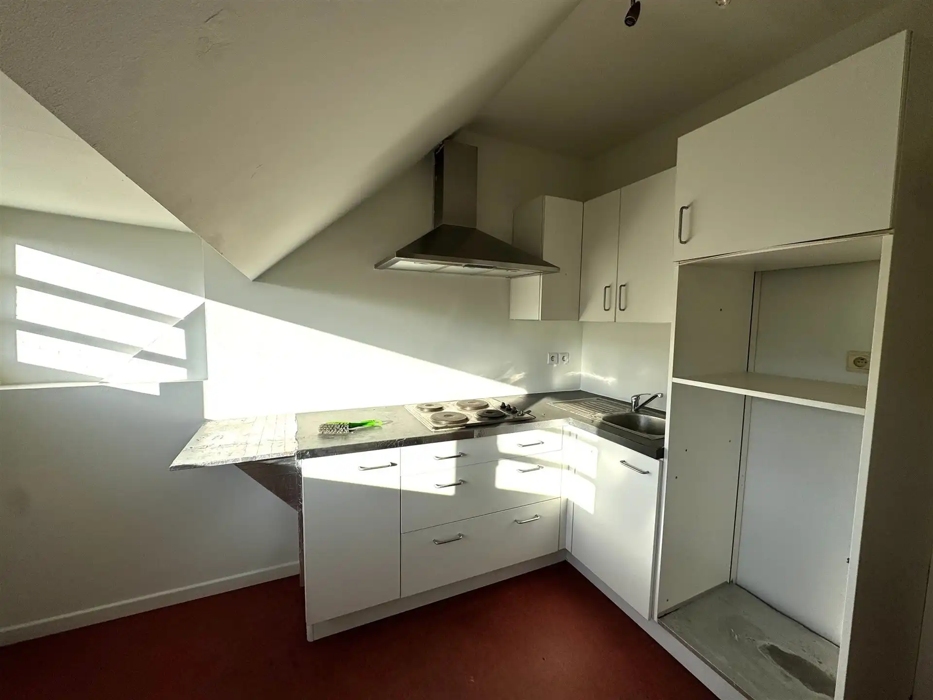 Opbrengsteigendom: handelspand met 2 appartementen  foto 28