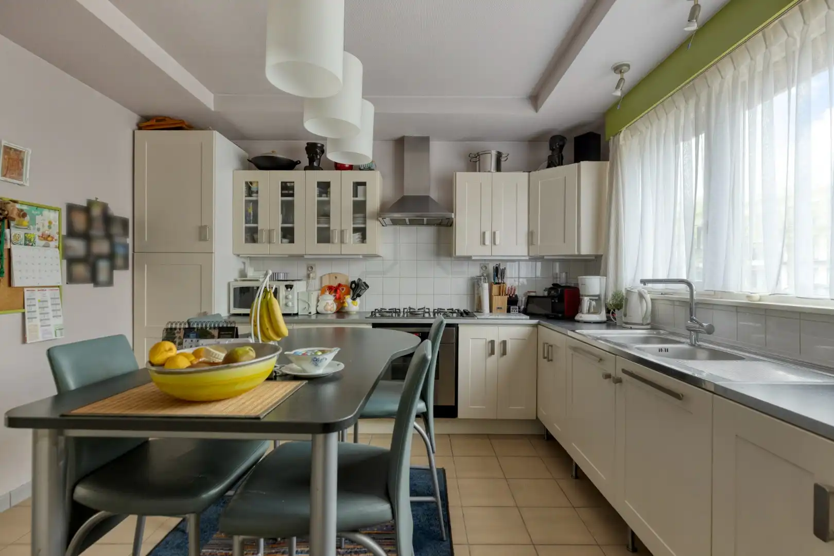 Riante gezinswoning met tuin en garage foto 7