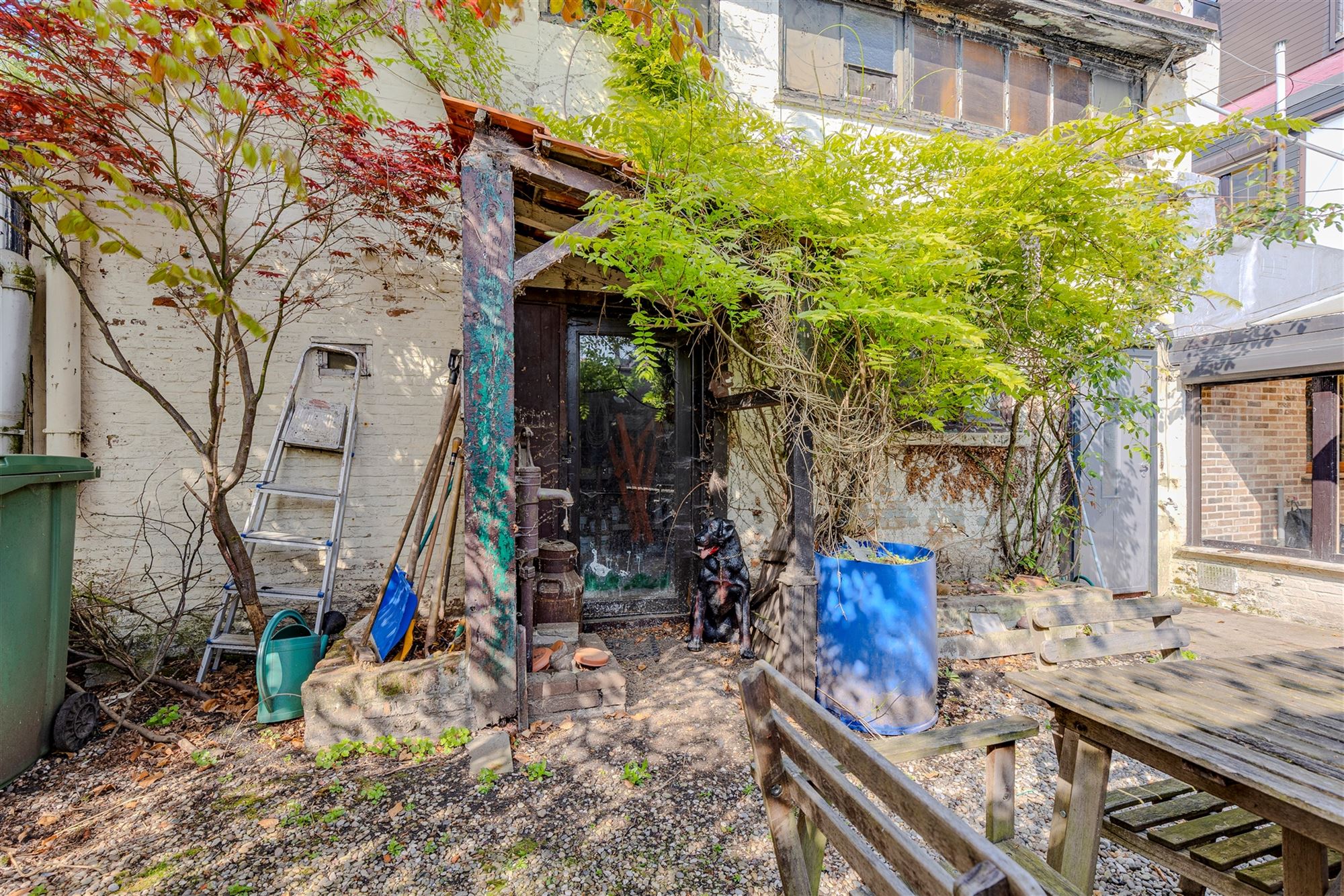 Ruim te renoveren huis met tuin en garage foto 17