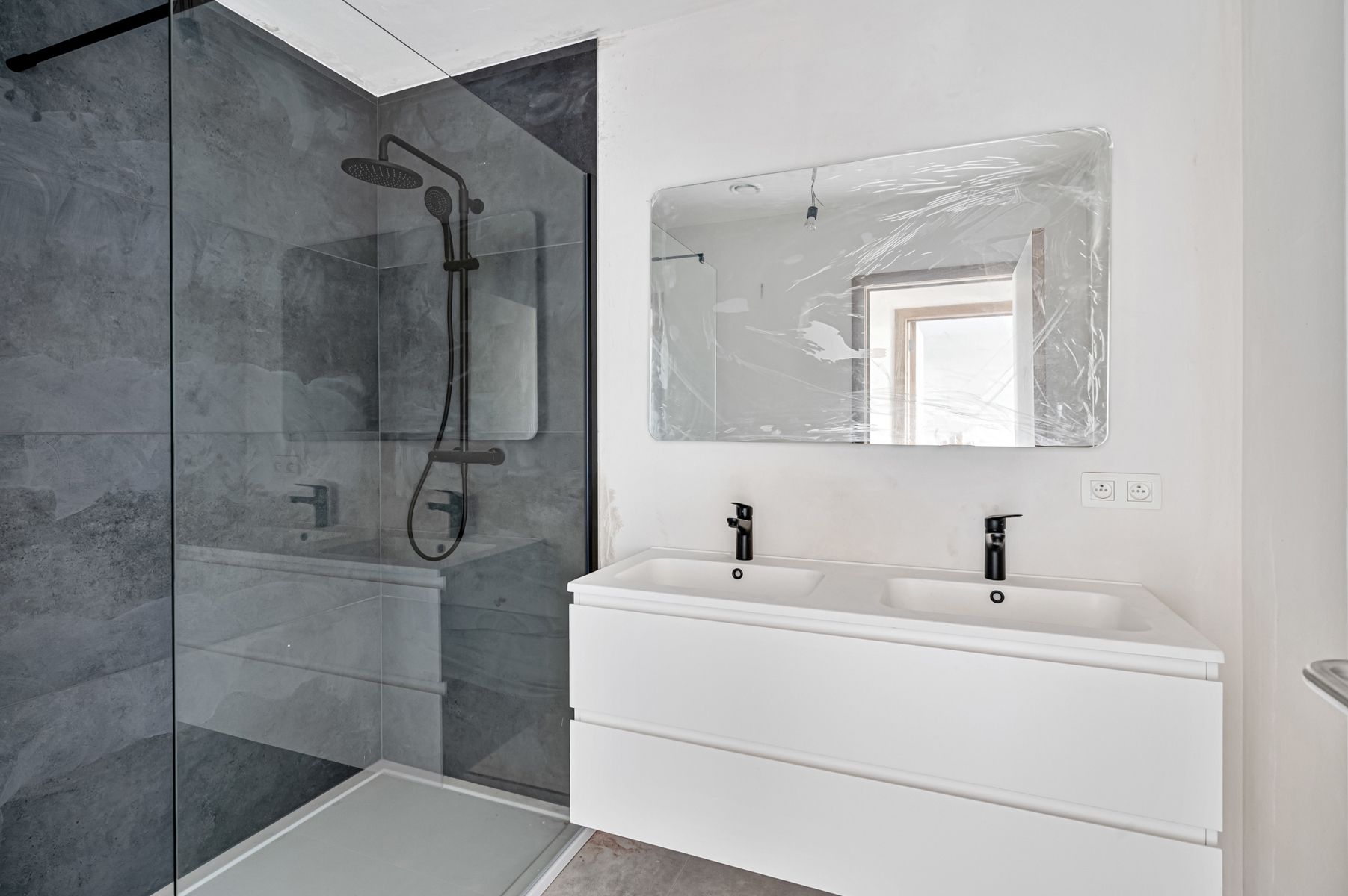 Nieuwbouw appartement op de eerste verdieping foto 6