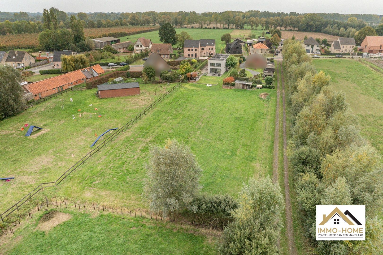 Ruime moderne woning met open zicht! foto 3