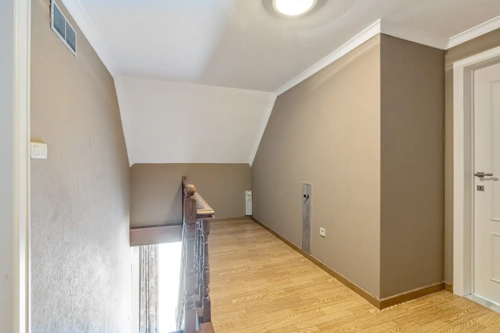 Comfortabele woning met sterke energieprestatie (label A), in landelijk woongebied. foto 31