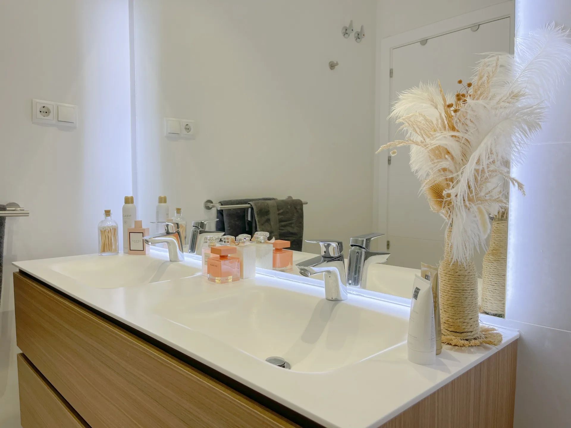 Luxe appartement te koop in een exclusieve urbanisatie nabij Estepona Golf foto 7