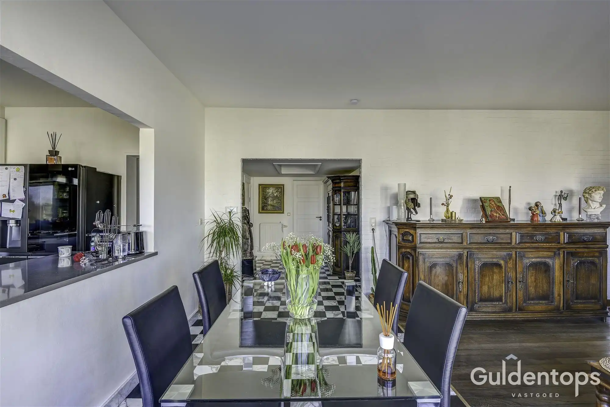 Knap vernieuwd 3-slaapkamerappartement (125 m²)  foto 5