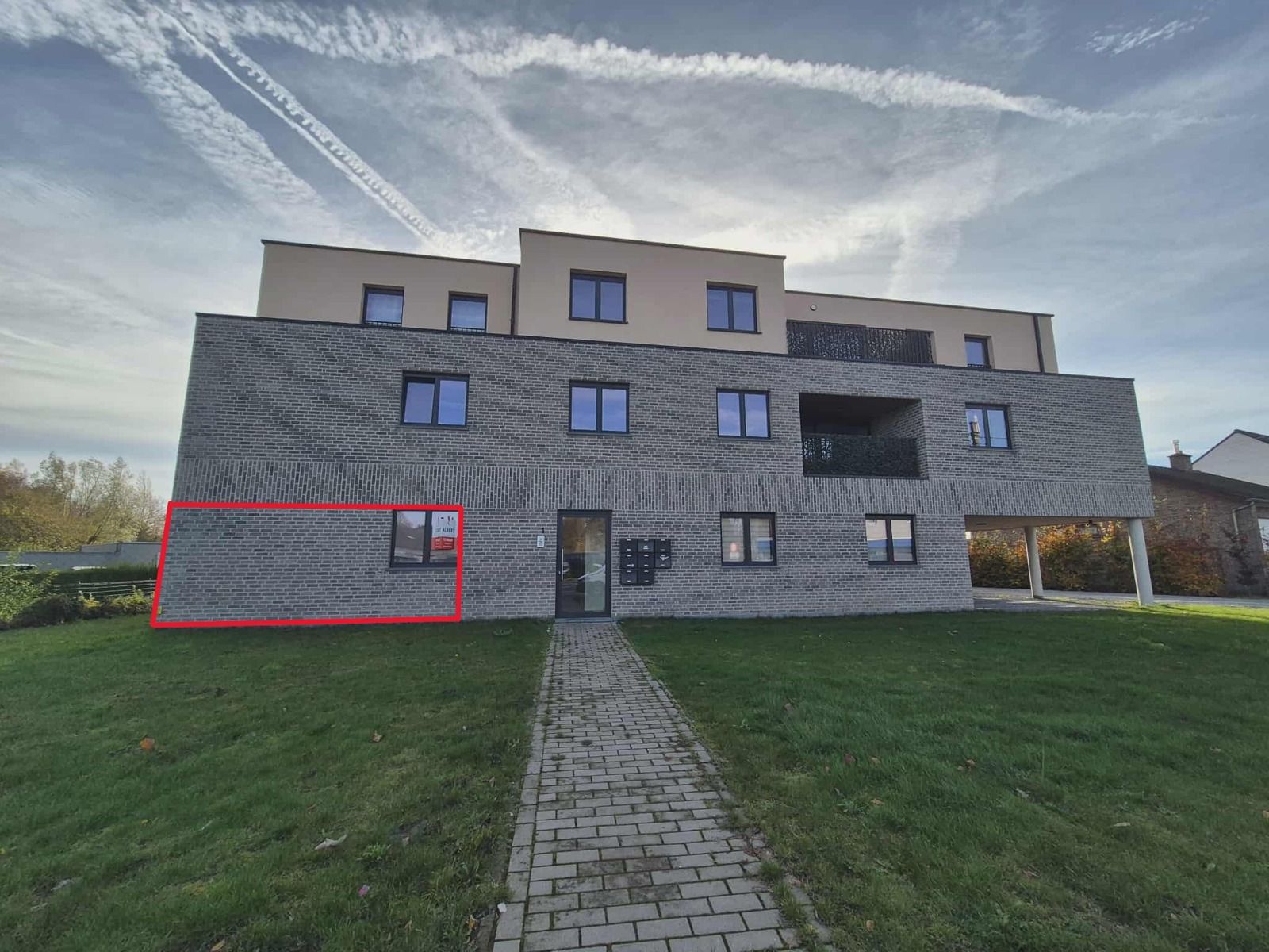 Energiezuinig gelijkvloers appartement met 2 kamers en tuin foto {{pictureIndex}}