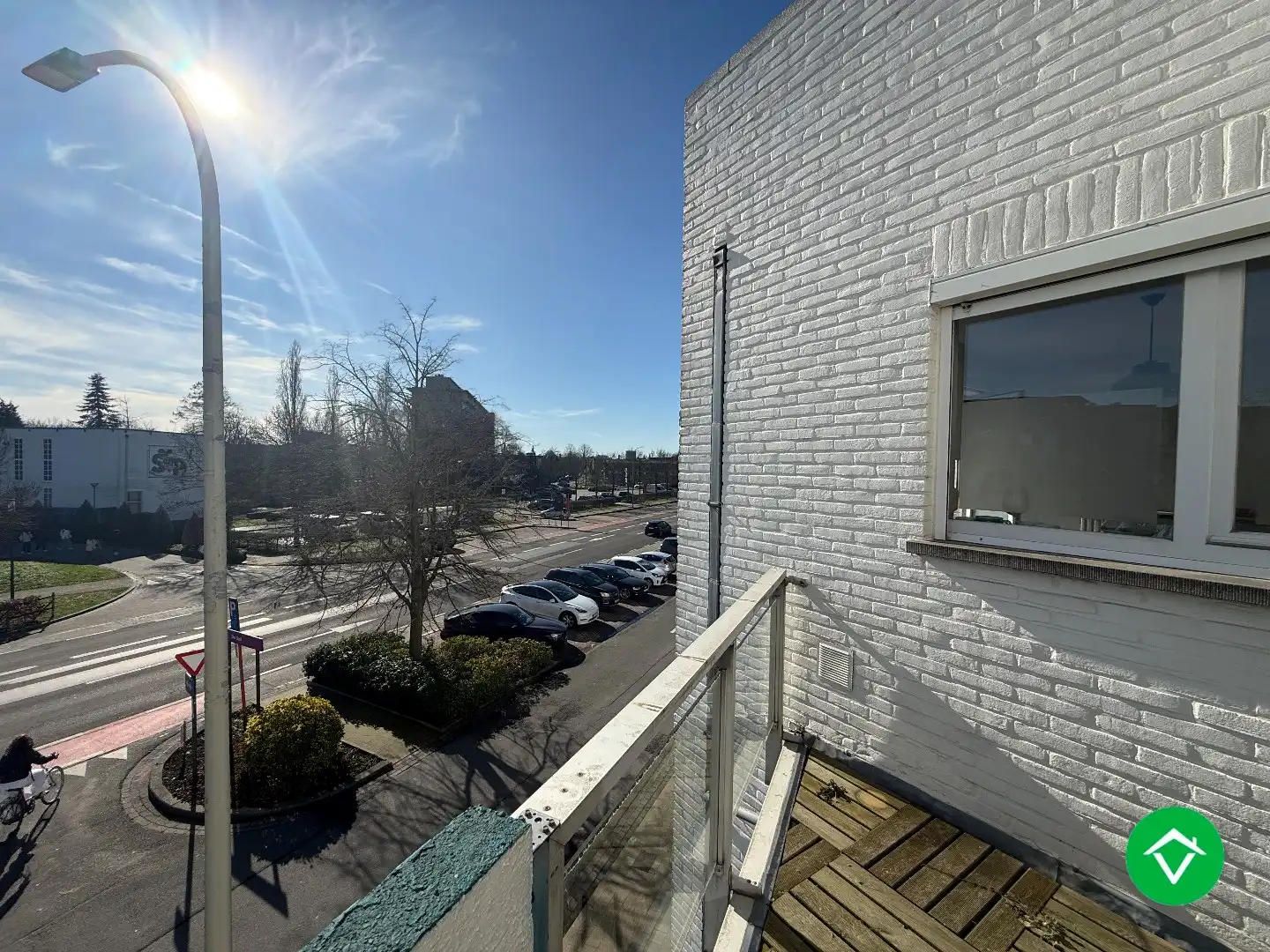 Instapklaar appartement met twee slaapkamers en garage te Roeselare foto 8