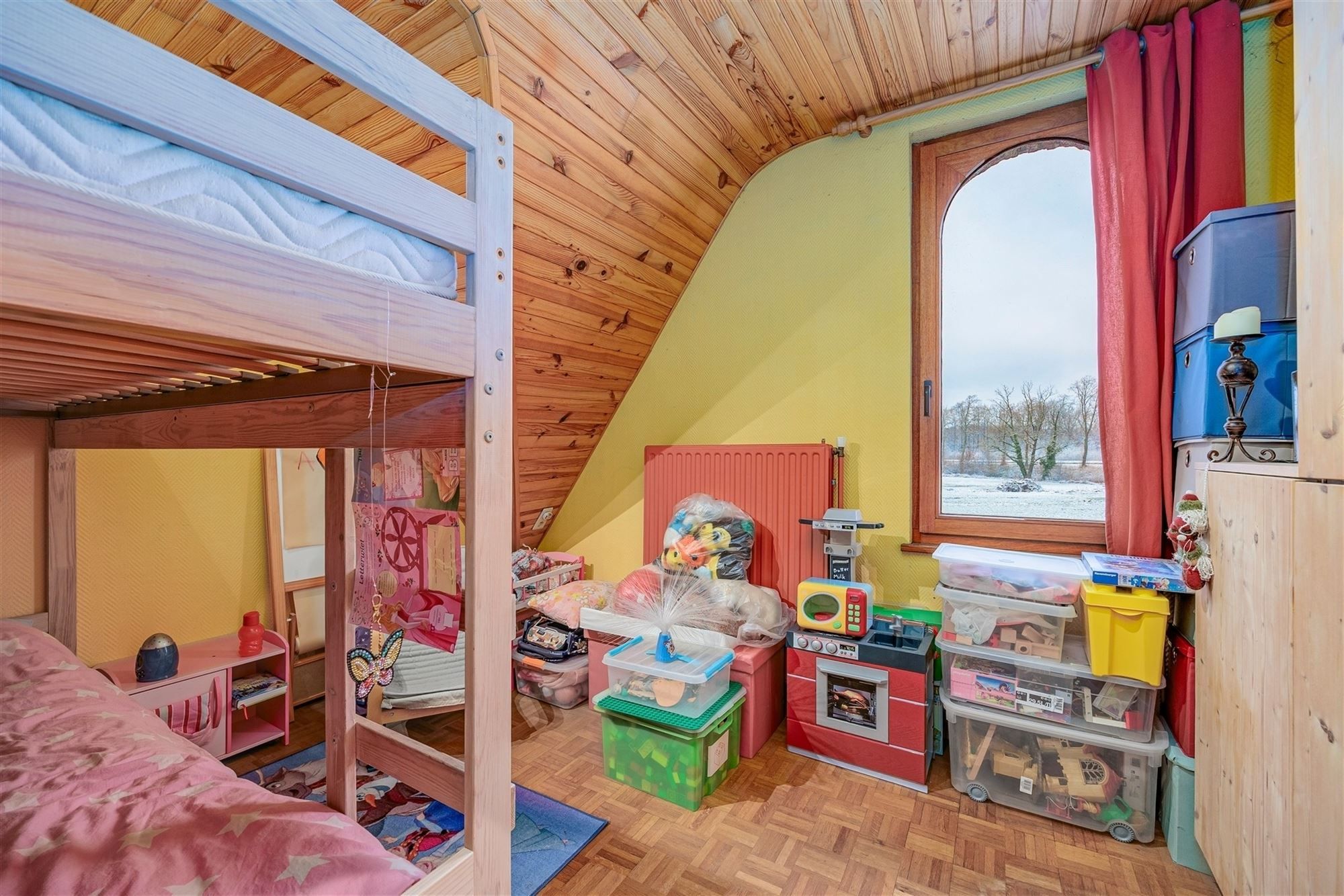 Instapklare woning met grote tuin en prachtig zicht op weilanden foto 14