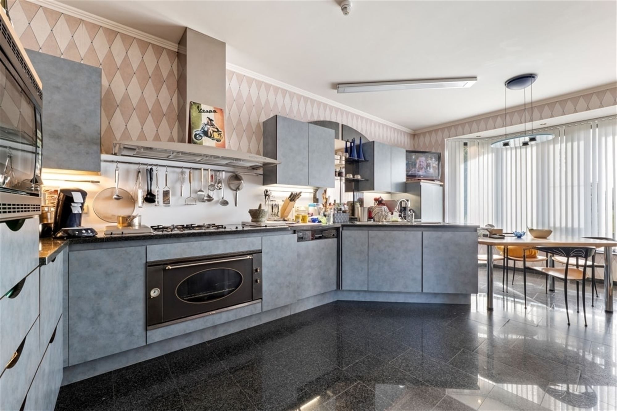 RUIME WONING MET VEEL MOGELIJKHEDEN IN TONGEREN foto 16