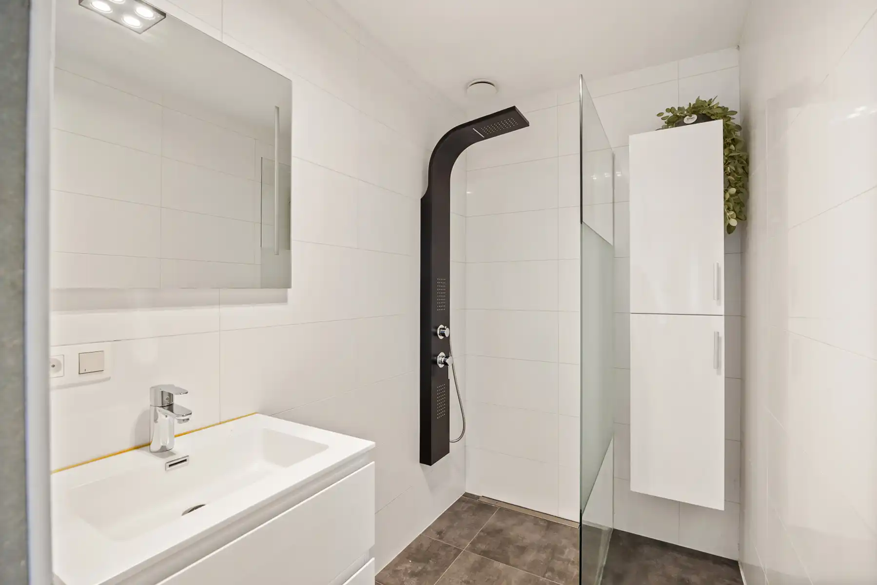 VILLA MET 4 SLAAPKAMERS, 2 BADKAMERS EN KWALITATIEF MAATWERK IN GOOREIND-WUUSTWEZEL TE KOOP foto 29
