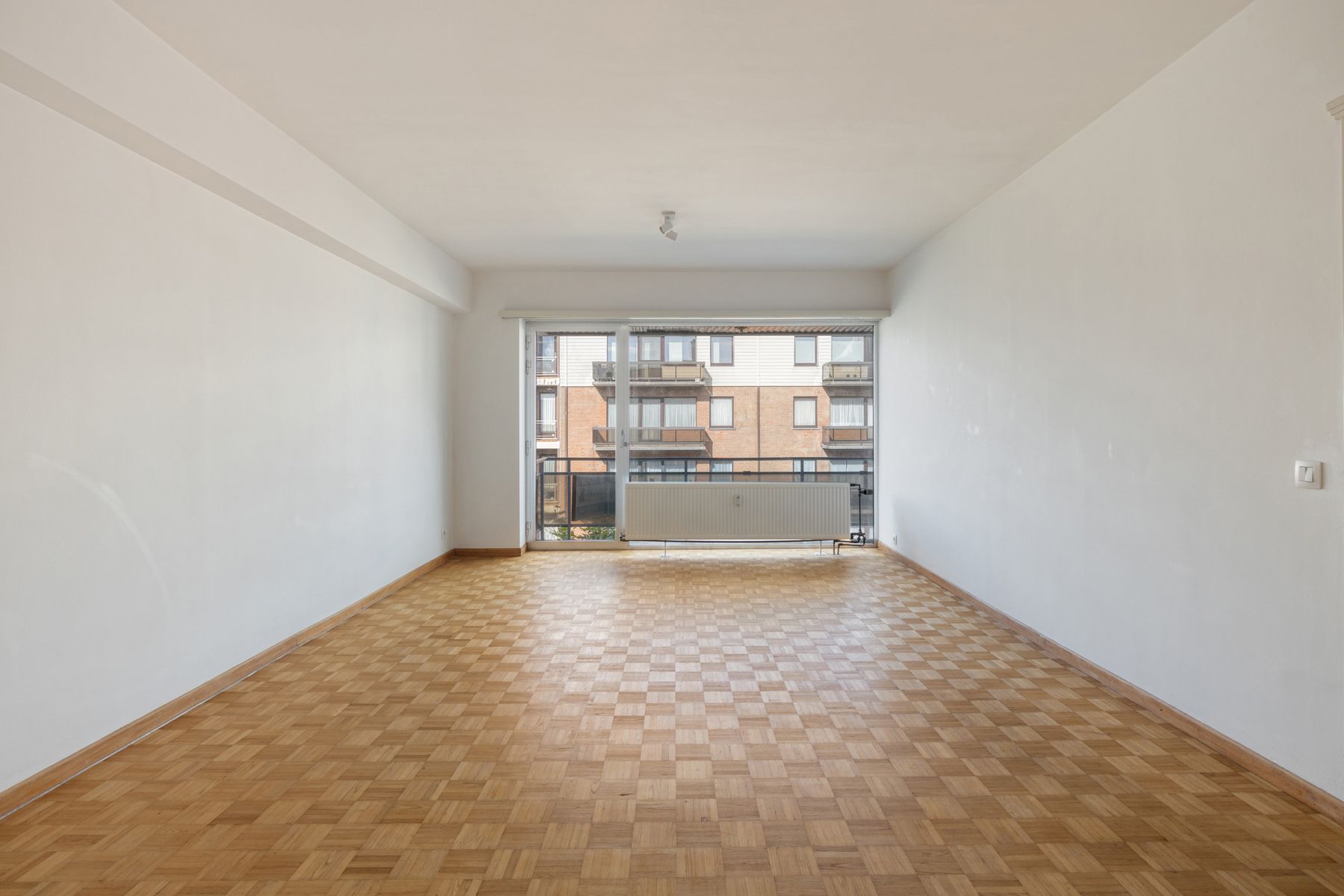 RUSTIG GELEGEN APPARTEMENT + GARAGE TE KOOP IN REGIO ZELLIK foto 5