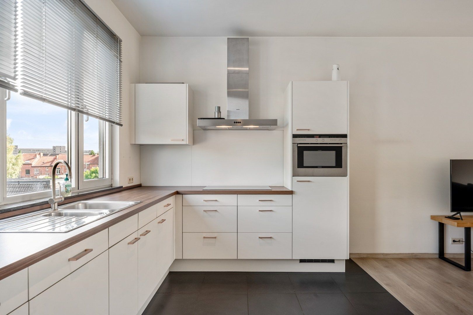 App., 119 m², 2 slpk, terras, autostaanplaats foto 10