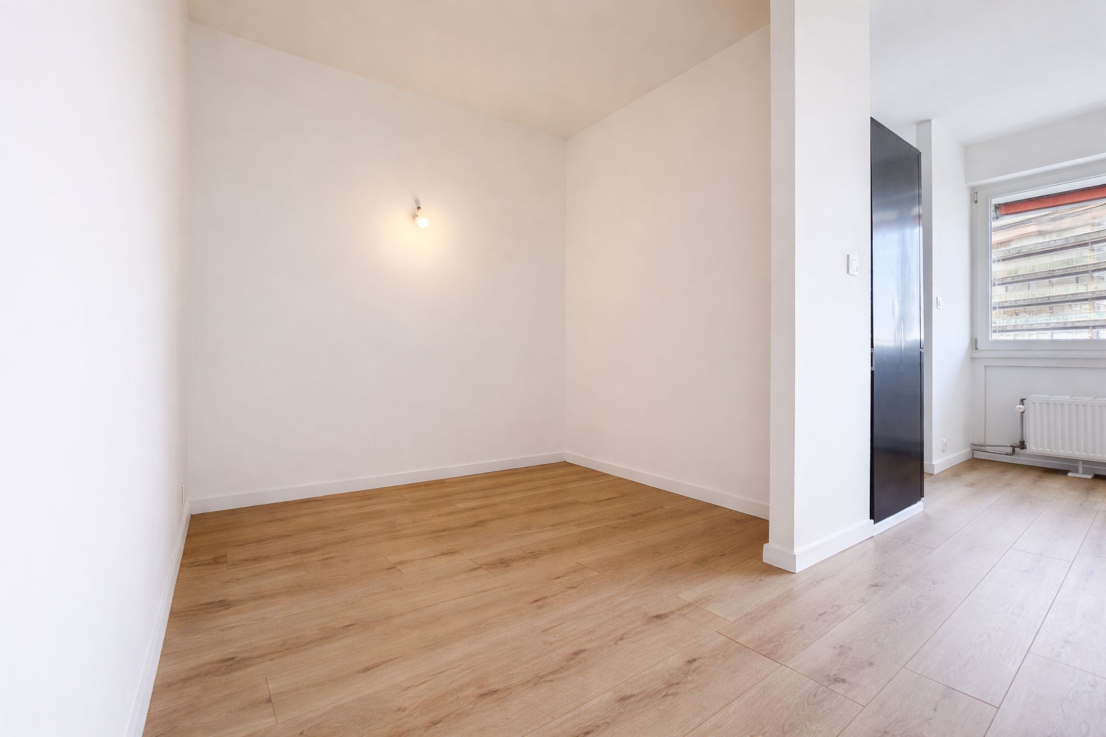 Prachtig gerenoveerd appartement met terras – instapklaar foto 2