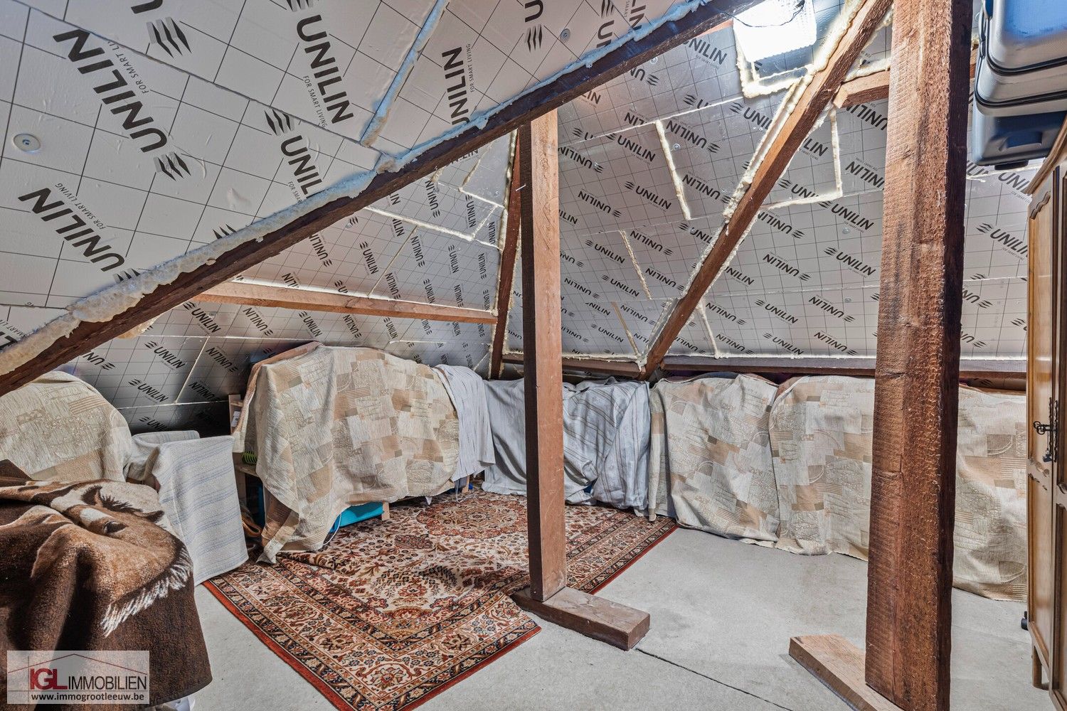 Uitzonderlijke woning met 4 slaapkamers en zwembad foto 22