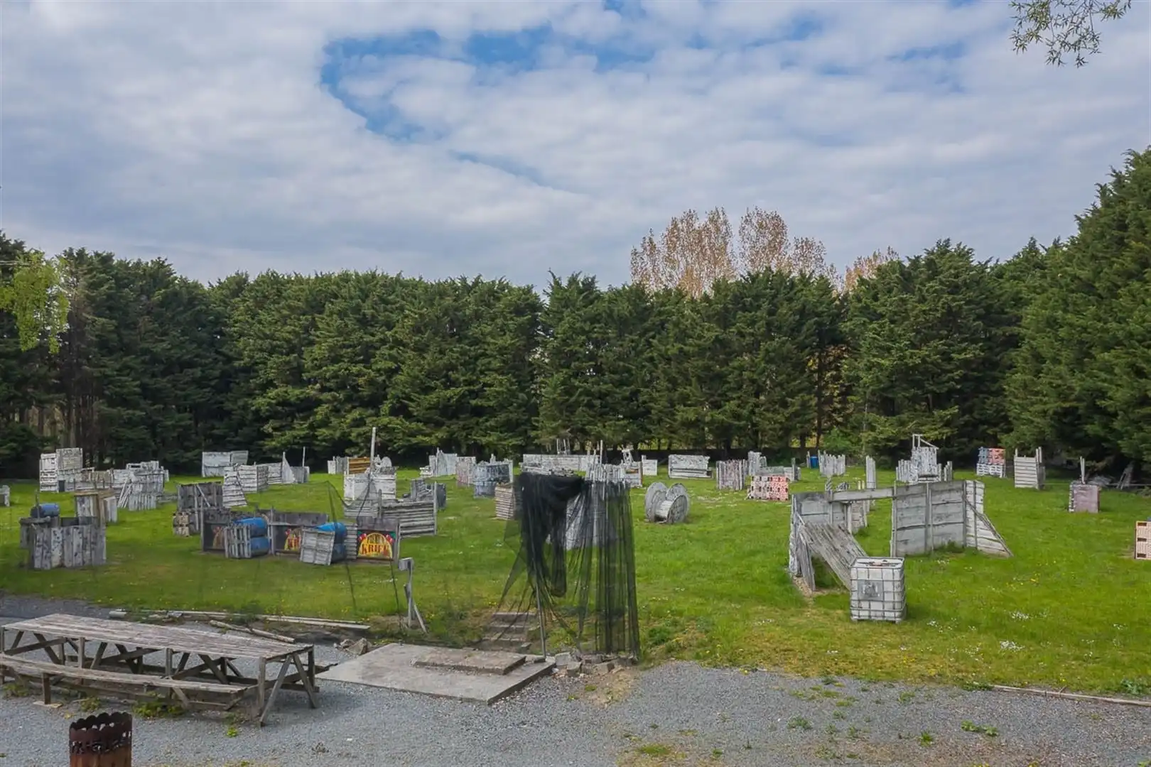 Het perceel is gelegen in de Molendreef te Geraardsbergen foto 4