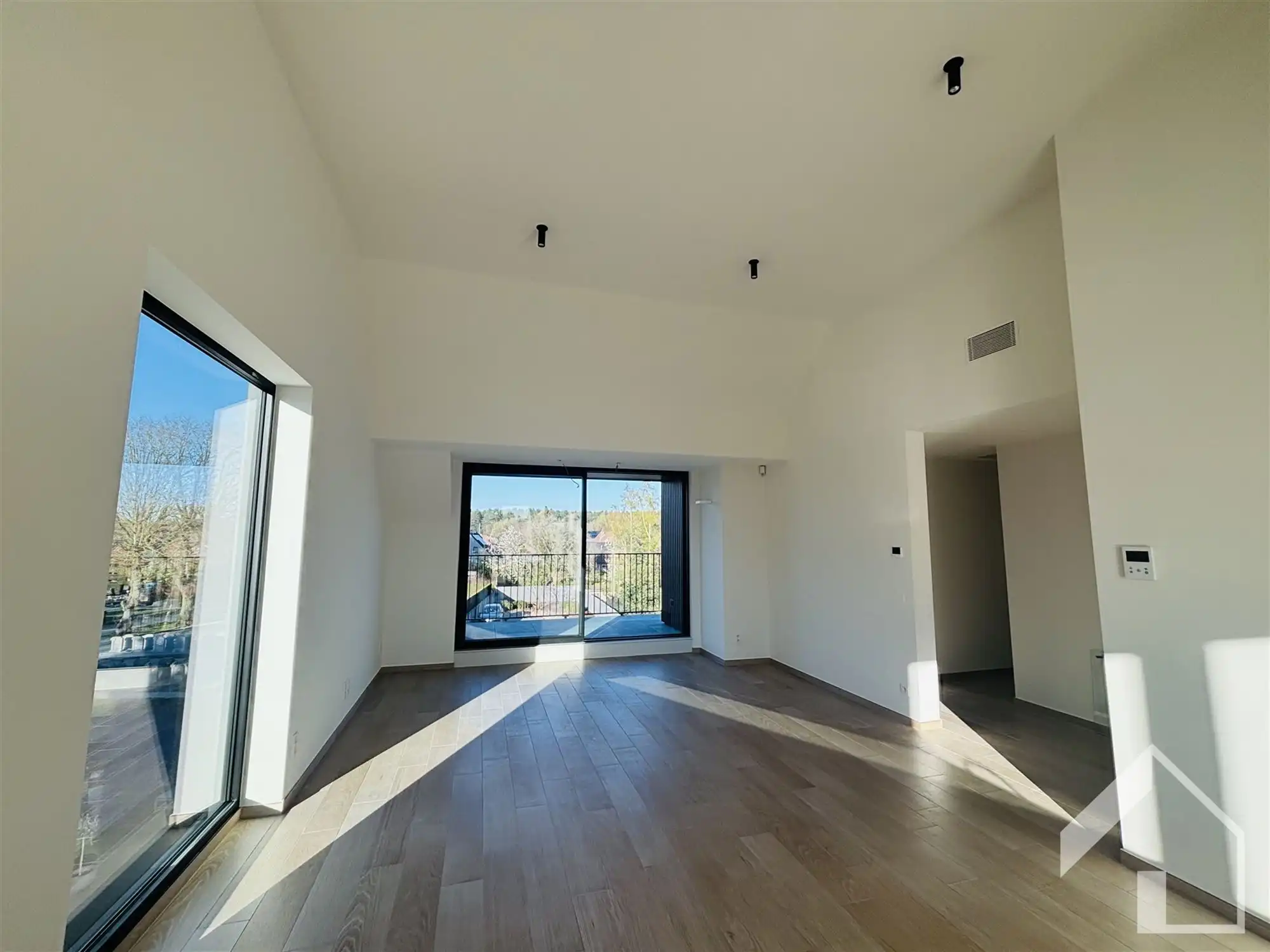 Nieuwbouwappartement op de 2e verdieping met lift foto 2