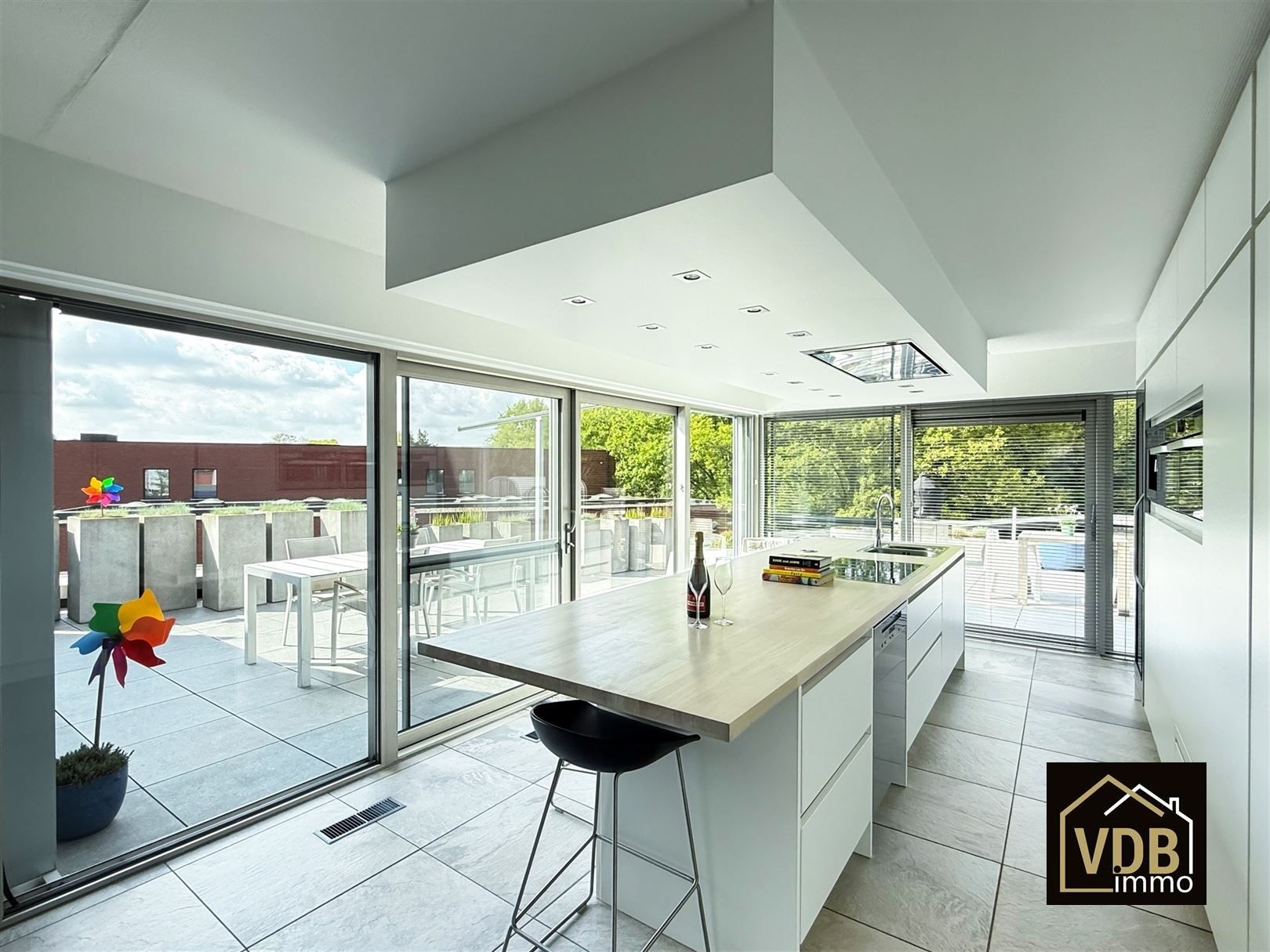 Penthouse zeer goed afgewerkt foto 3