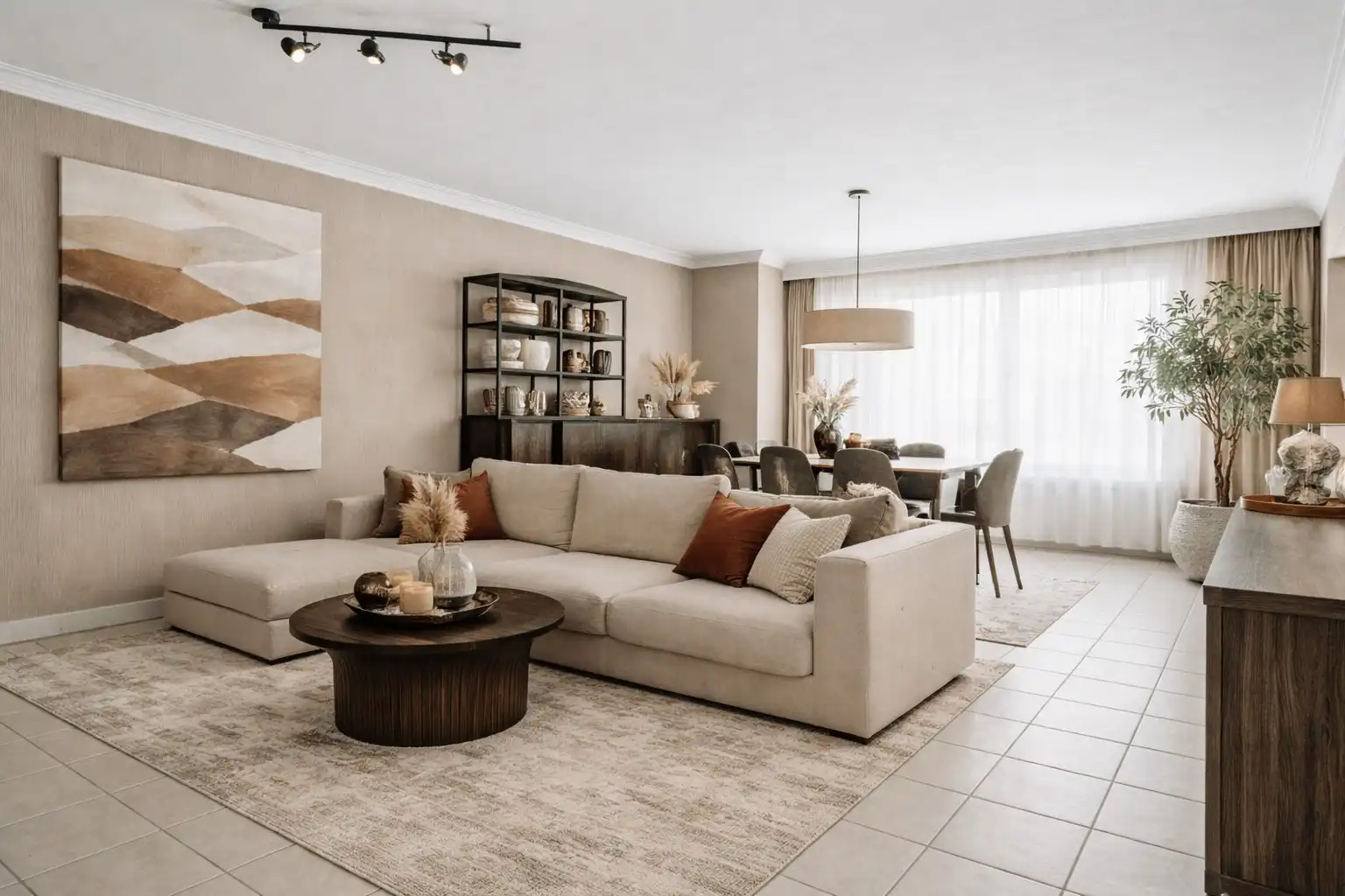 Instapklaar appartement op uitstekende locatie foto {{pictureIndex}}
