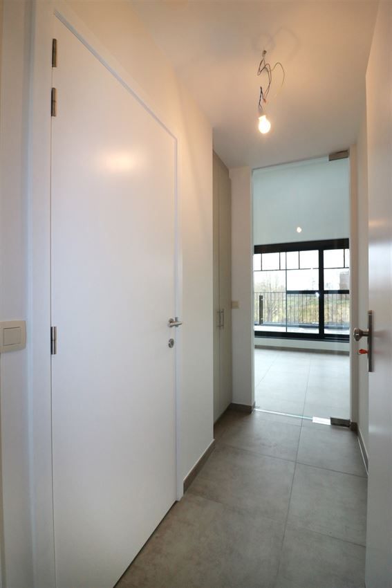 Unieke duplex met twee slpk, terras, autostaanplaats, label A foto 5