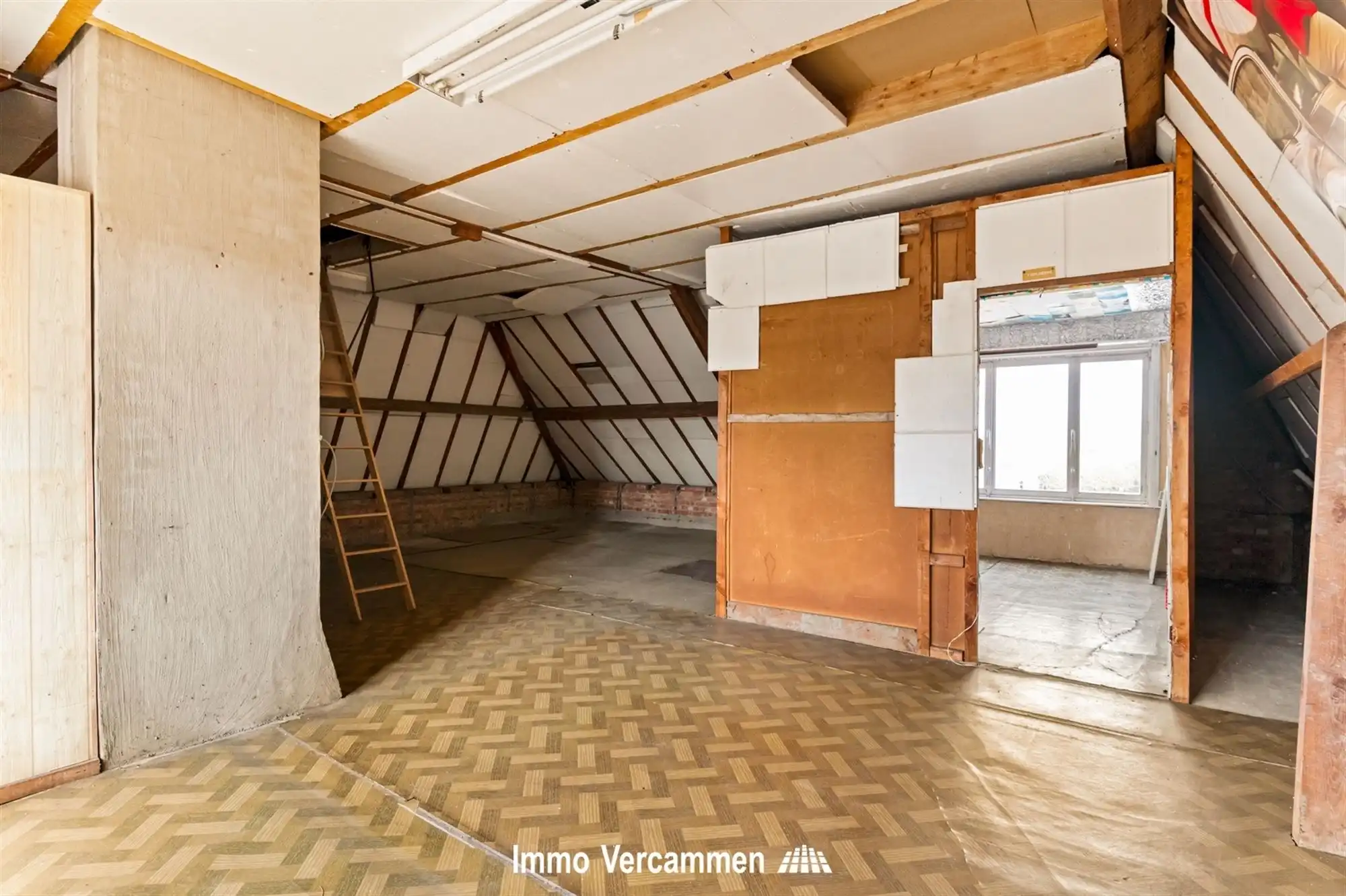 Te renoveren gezinswoning, uiterst gunstig gelegen te Sint-Katelijne-Waver foto 13