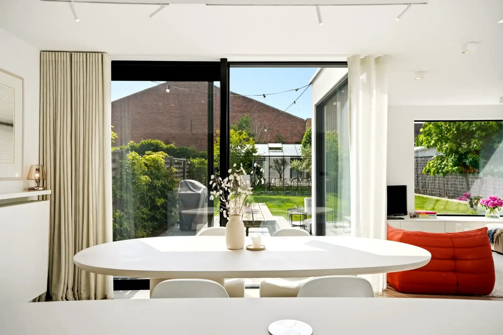 Uitzonderlijk knap gerenoveerde woning in Bavikhove met zonnige tuin, gelijkvloerse kamer en 3 slaapkamers foto 14
