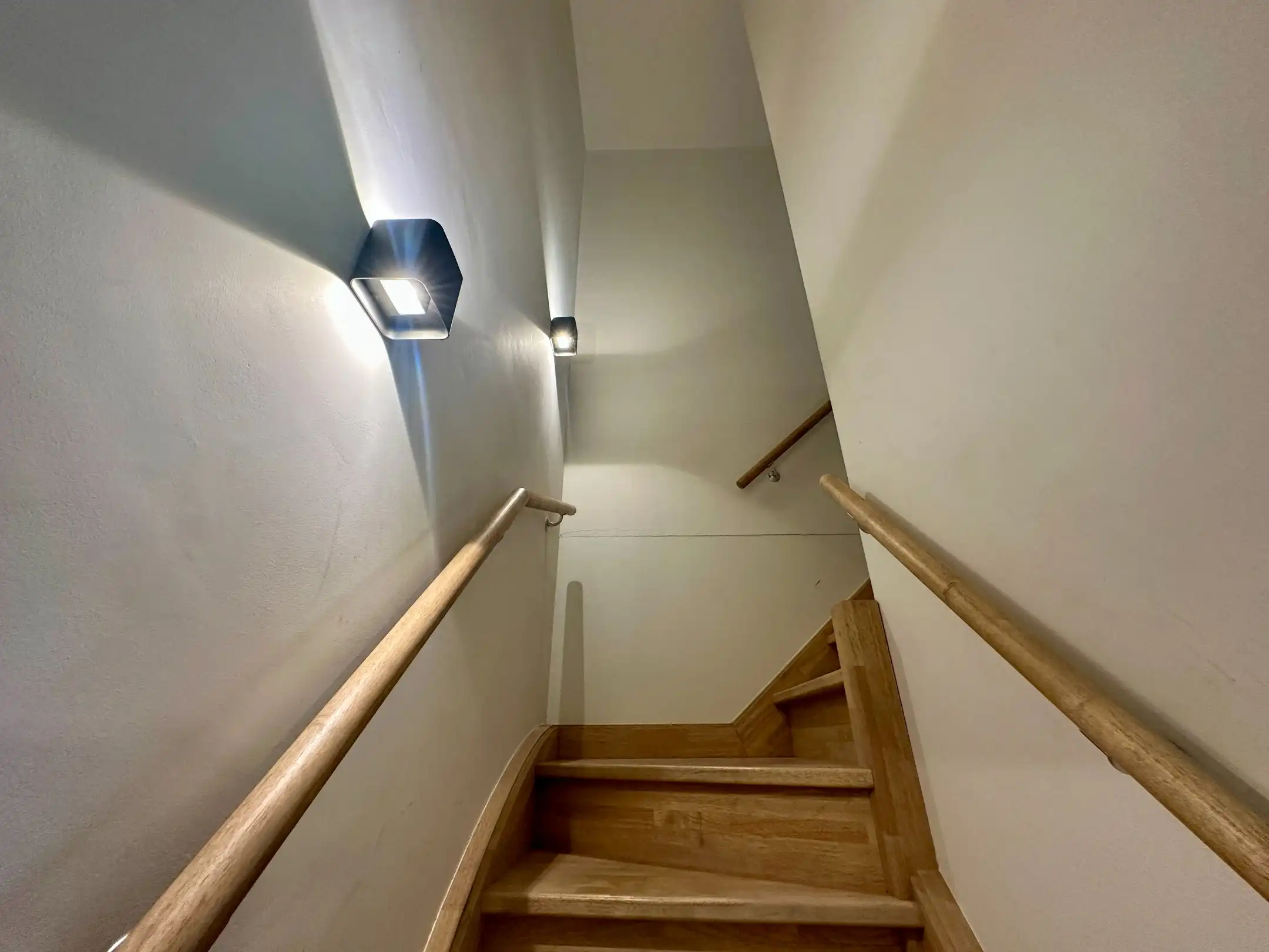 Nieuwbouwrijwoning met tuin, carport en drie slaapkamers in Maasmechelen foto 9