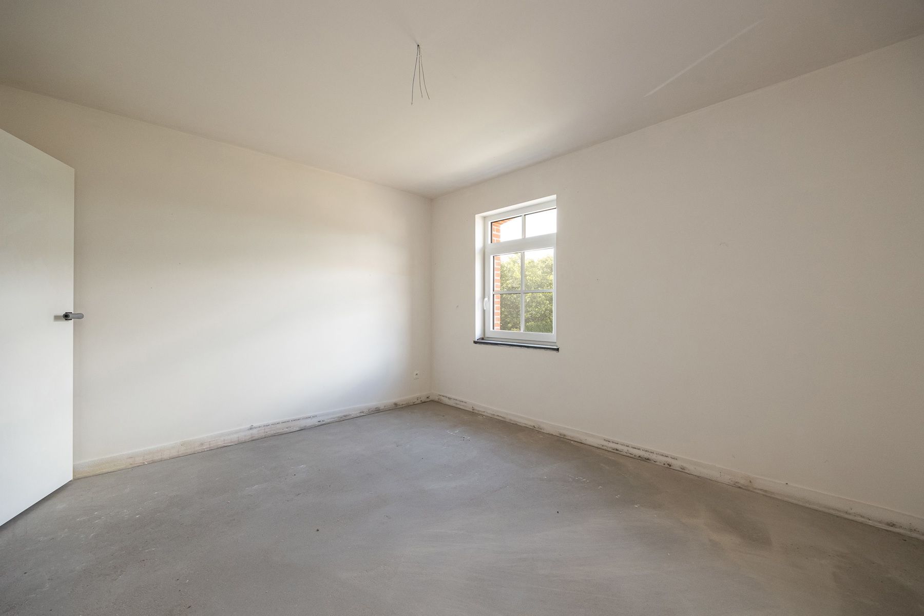 Ruime gezinswoning (ca 245 m²) met 3 slaapkamers op perceel van ca. 330 m². foto 12