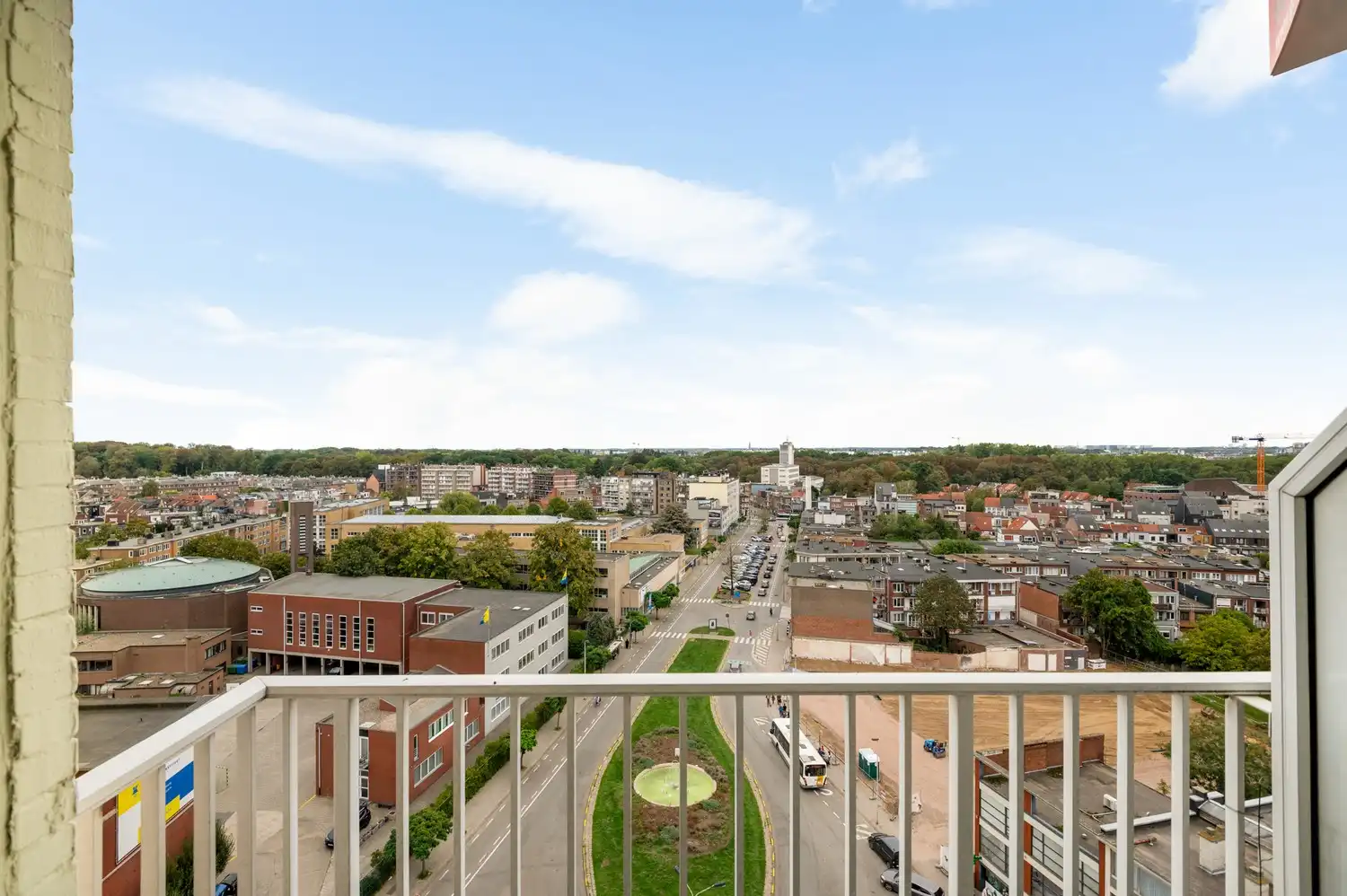 Ruim tweeslaapkamerappartement met terras en weids uitzicht in Deurne foto 8