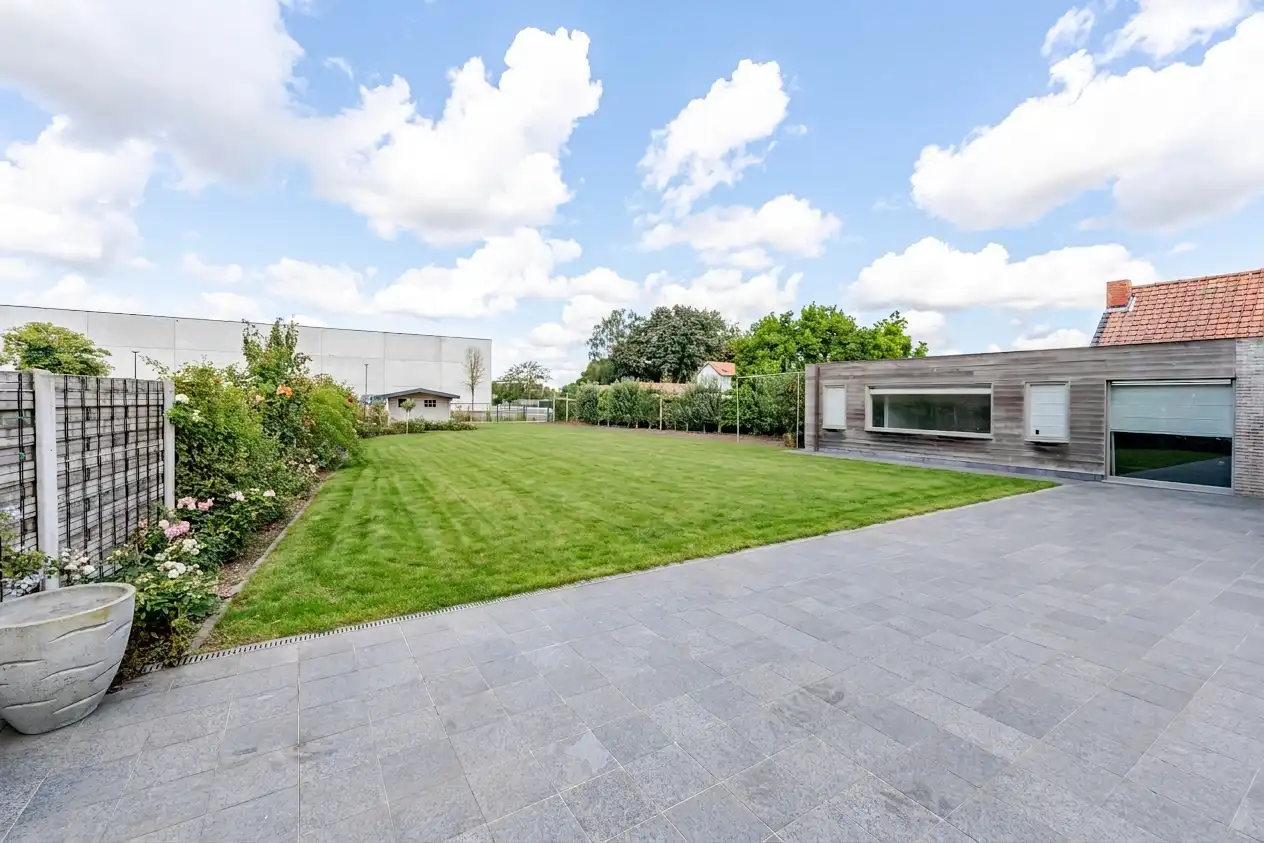 Alleenstaande woning met polyvalent bijgebouw te Zedelgem  foto 18
