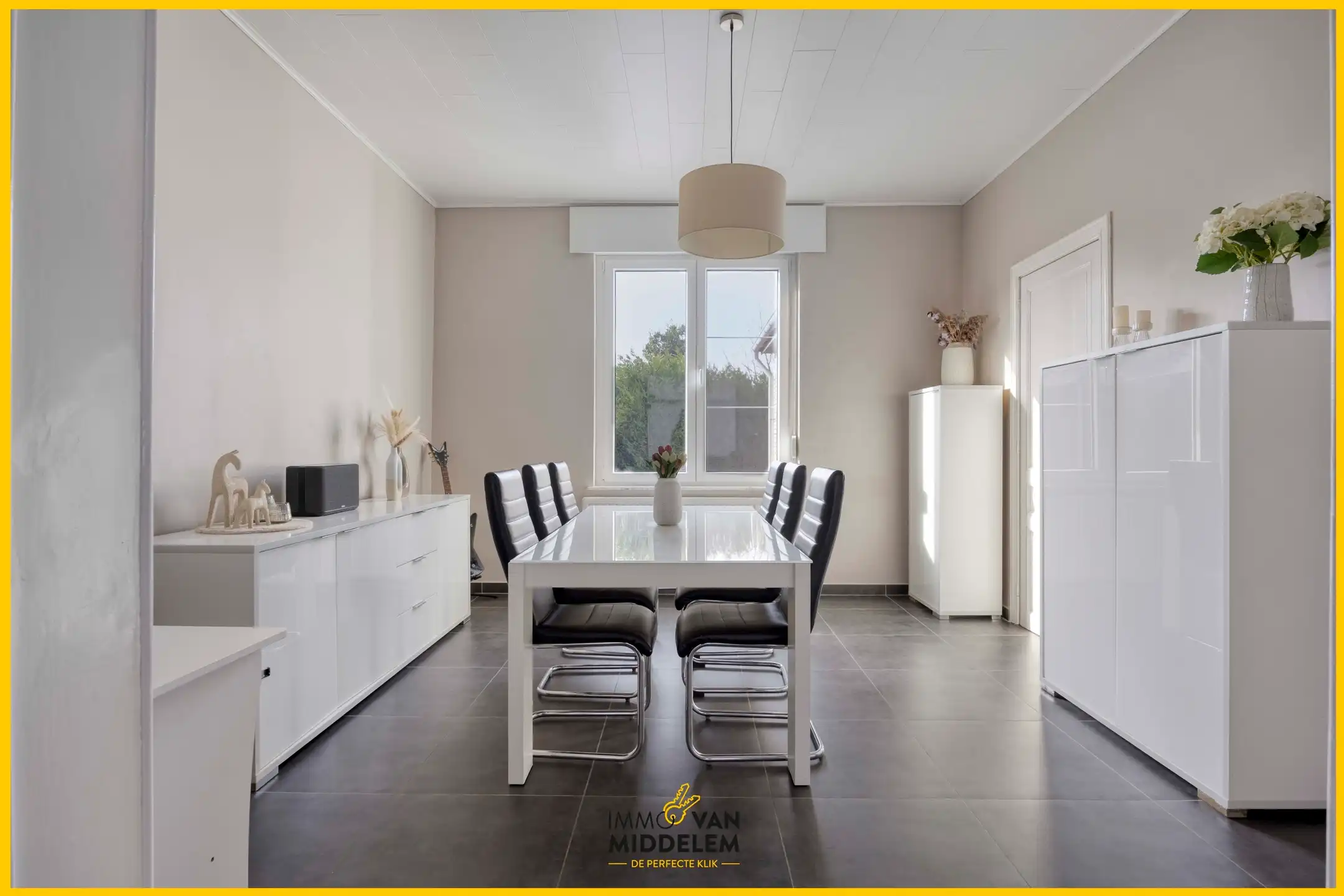 ENERGIEZUINIGE 2-GEVELWONING MET 3 SLPKS, TERRAS EN TUIN foto 4