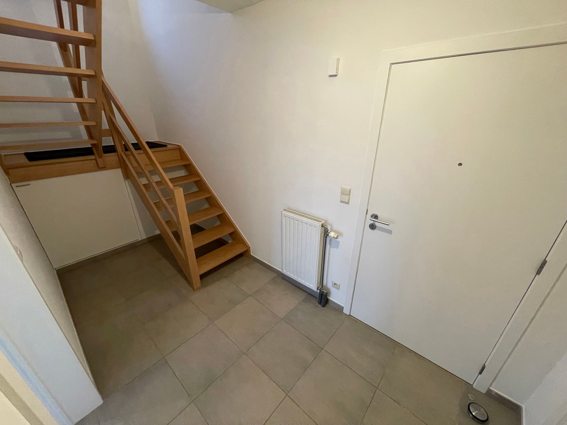 Recent duplexappartement met 2 slaapkamers en dressing foto 2