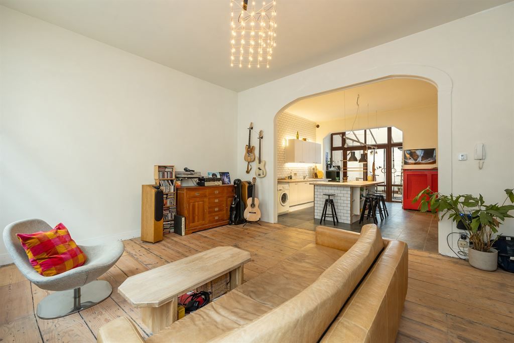 Karaktervol appartement met stadskoer foto 2