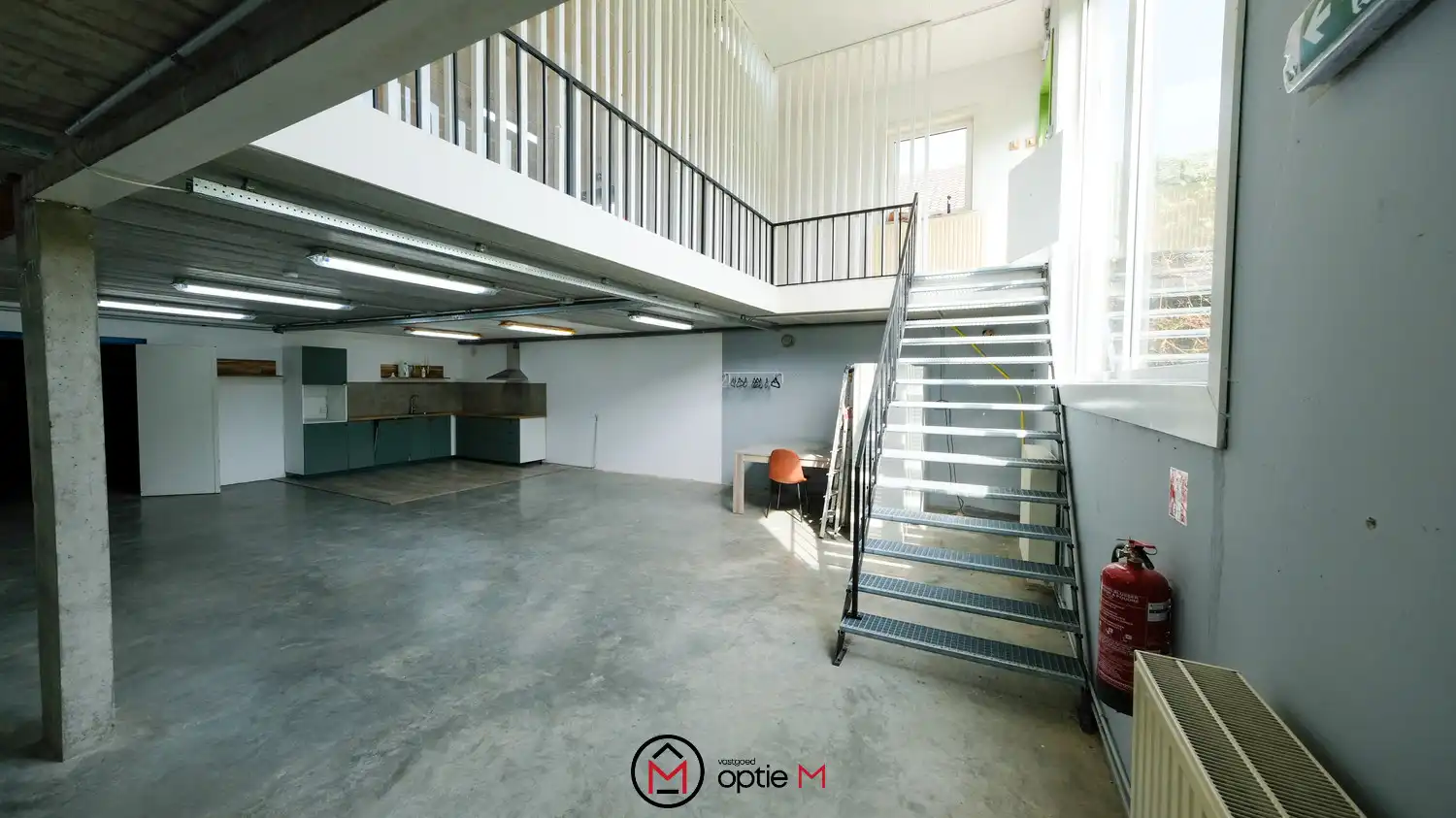 Handelsruimte met appartement te koop in Merem, Bilzen-Hoeselt foto 6